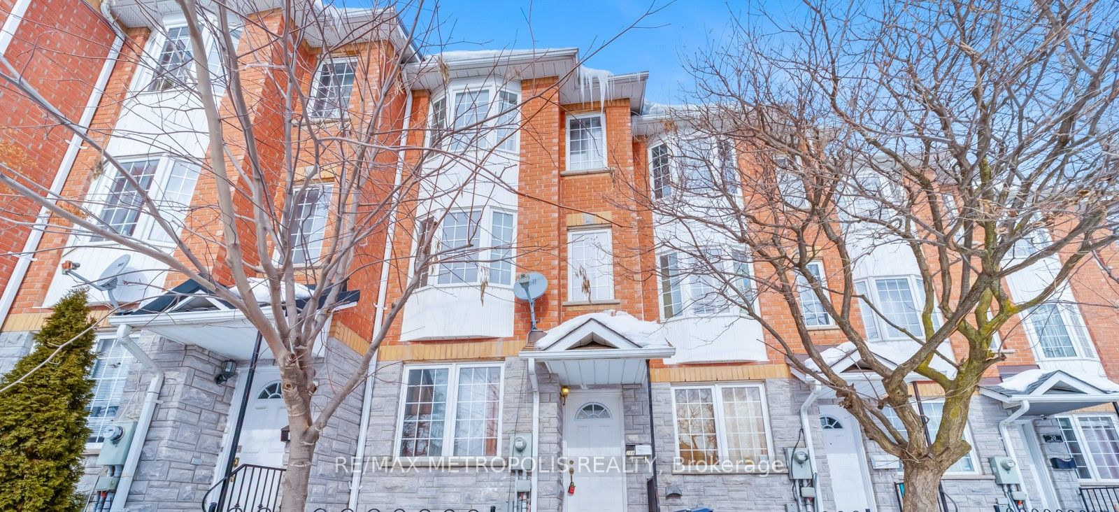 16B Gower Street BSMT, Toronto, ON M4B 3P5