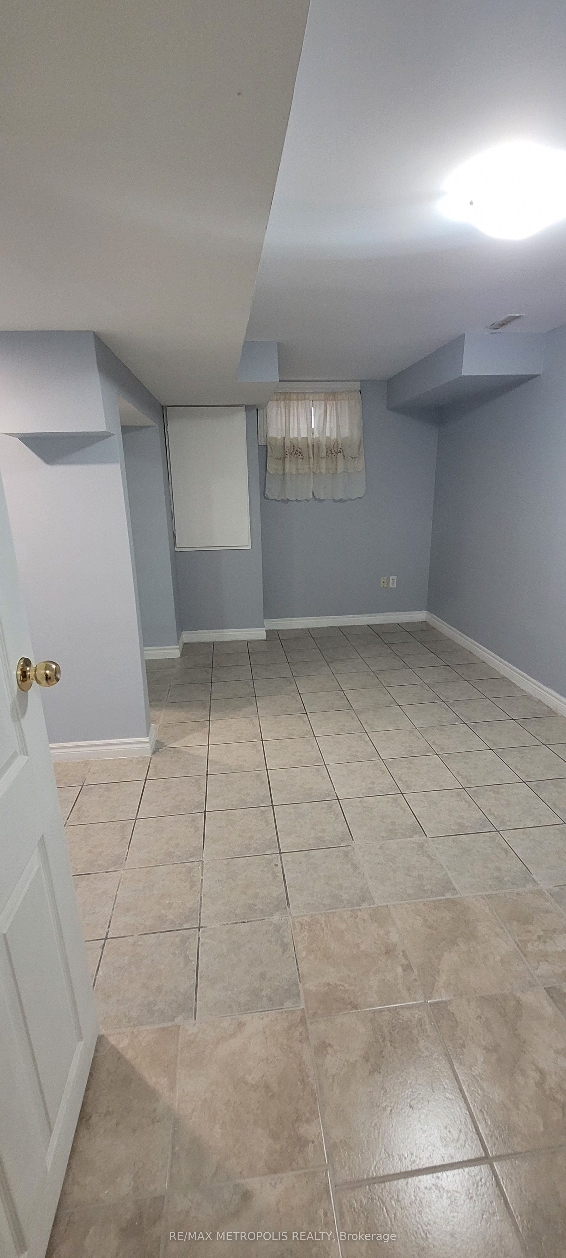 16B Gower Street BSMT, Toronto, ON M4B 3P5 photo 5