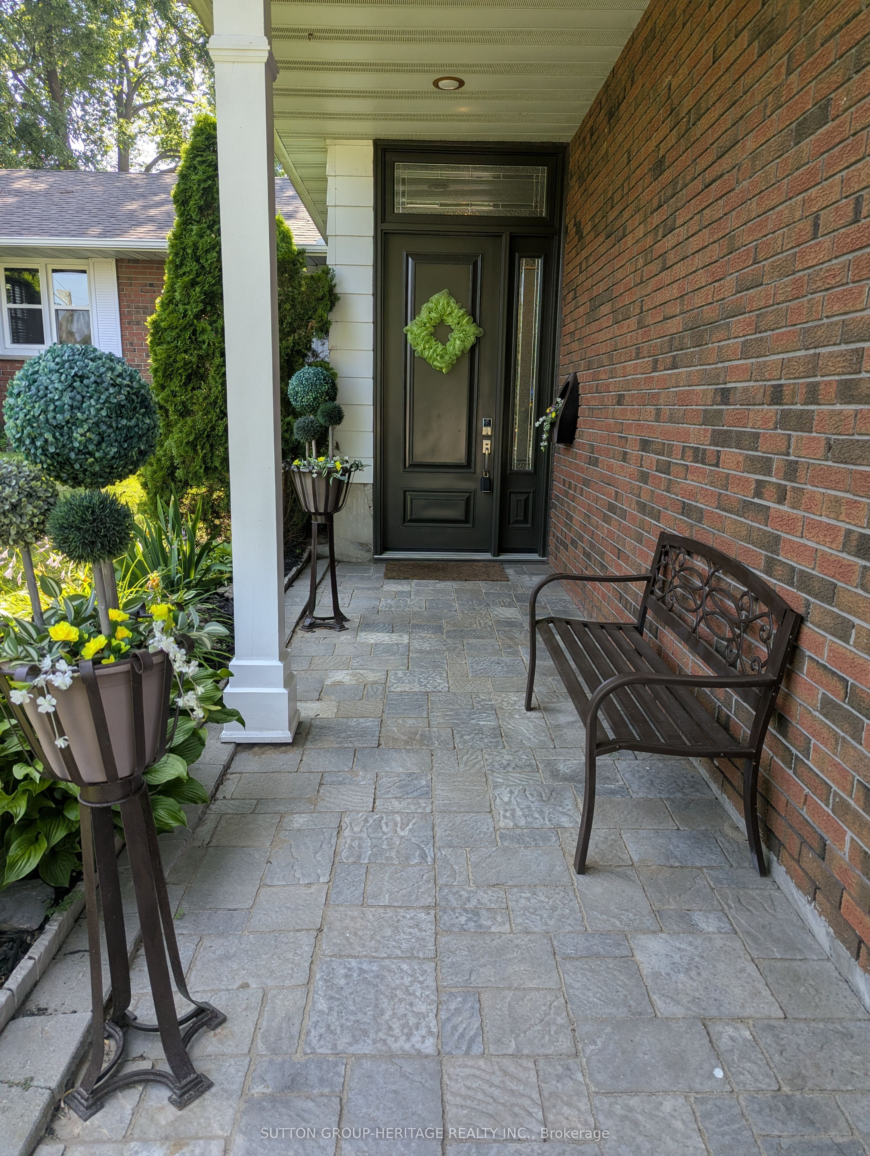 414 Centre Street N, Whitby, ON L1N 4T4 photo 5