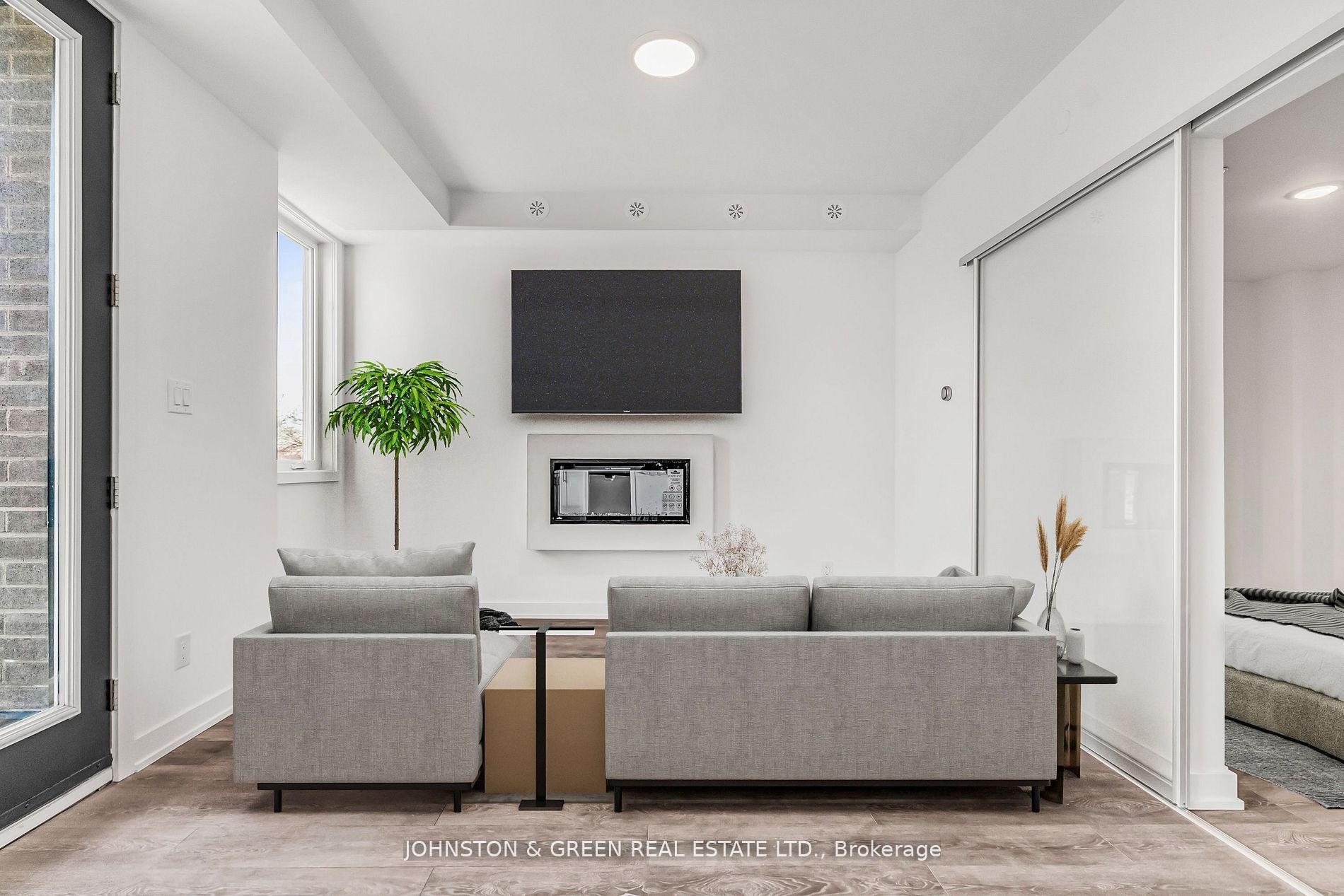 1475 O'Connor Drive 12, Toronto, ON M4B 2V5 photo 4