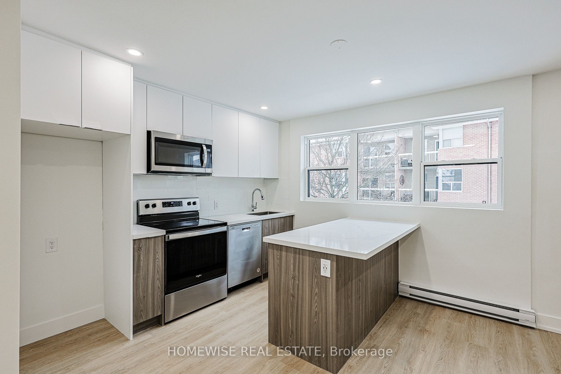 100 Liberty Street N 10B, Clarington, ON L1C 2M1