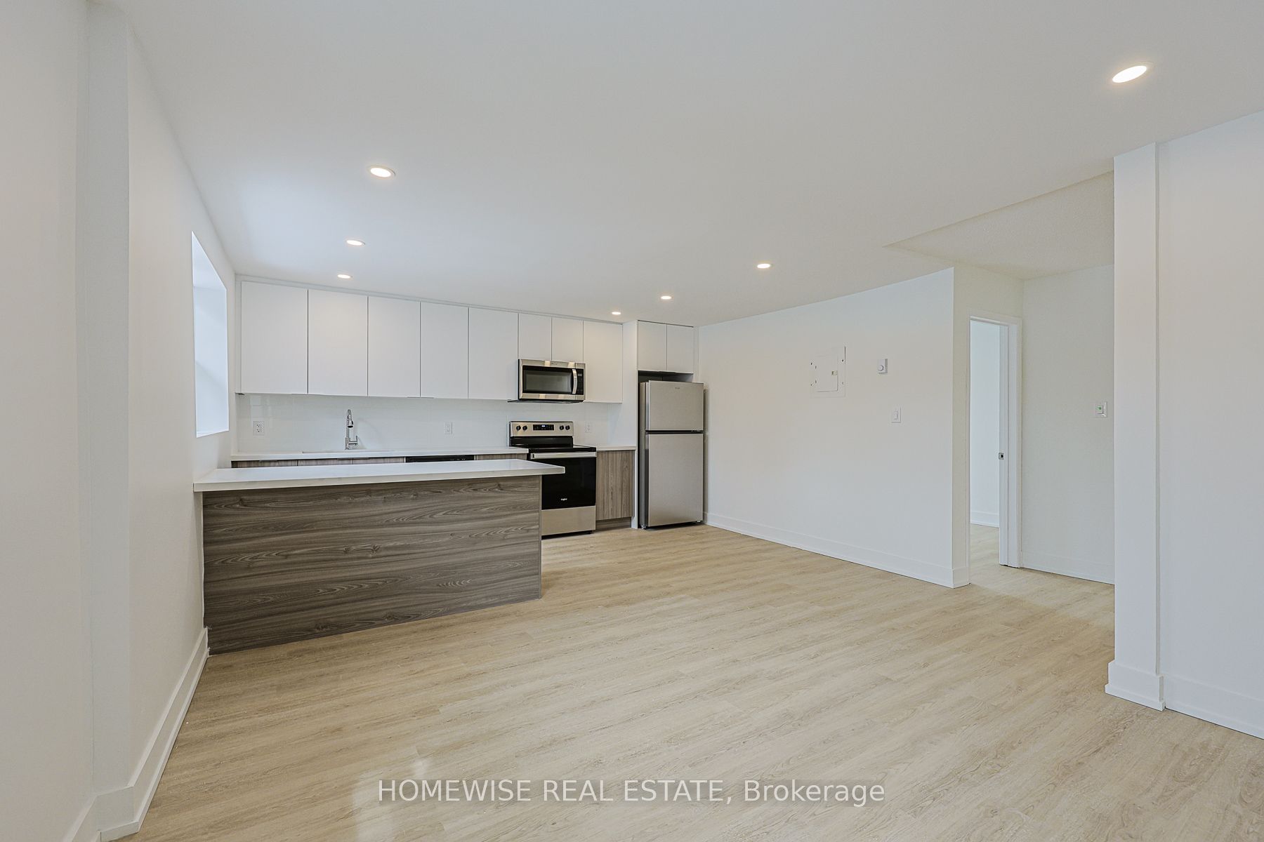 100 Liberty Street N 10B, Clarington, ON L1C 2M1 photo 5