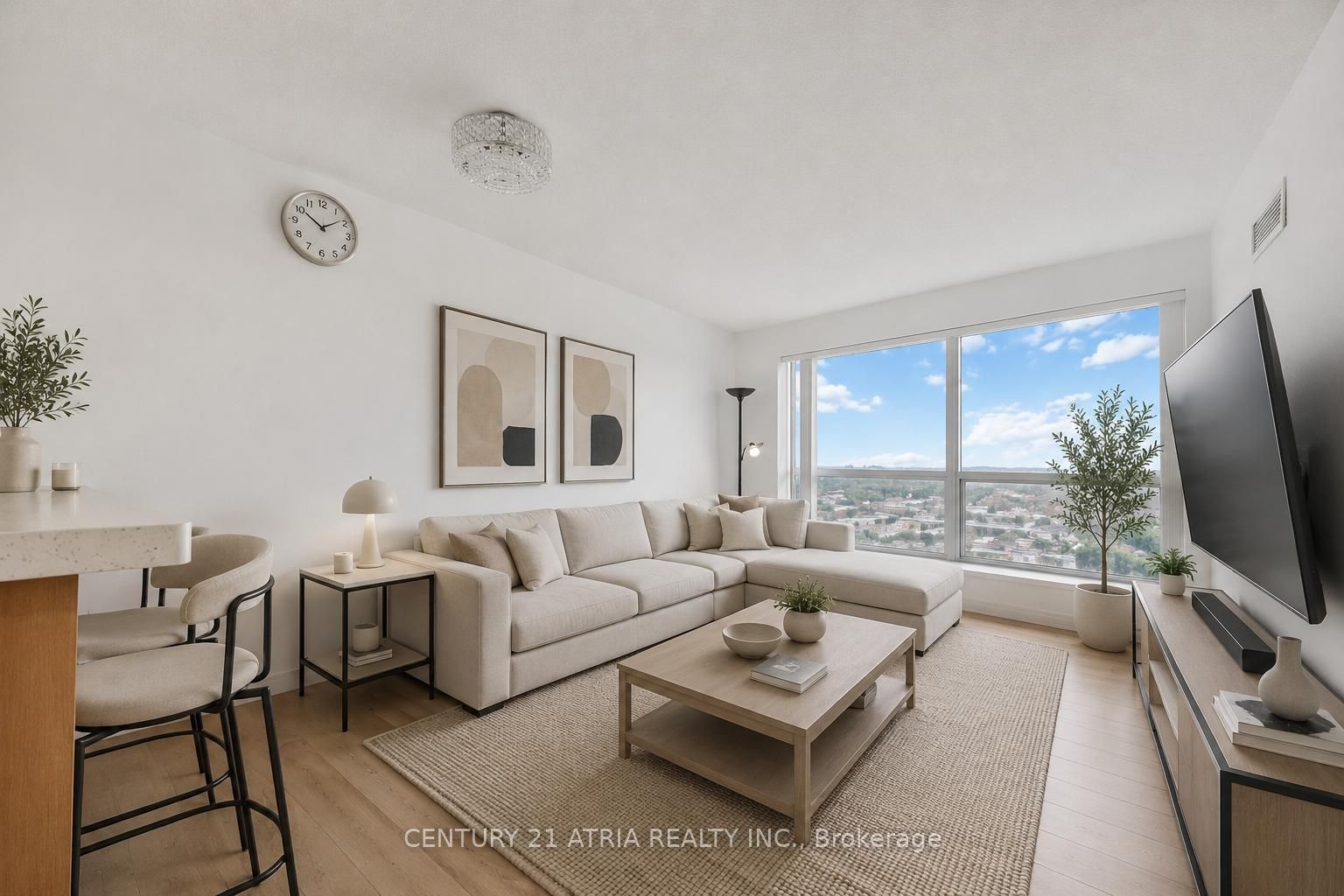 38 Lee Centre Drive 2910, Toronto, ON M1H 3J7 photo 2