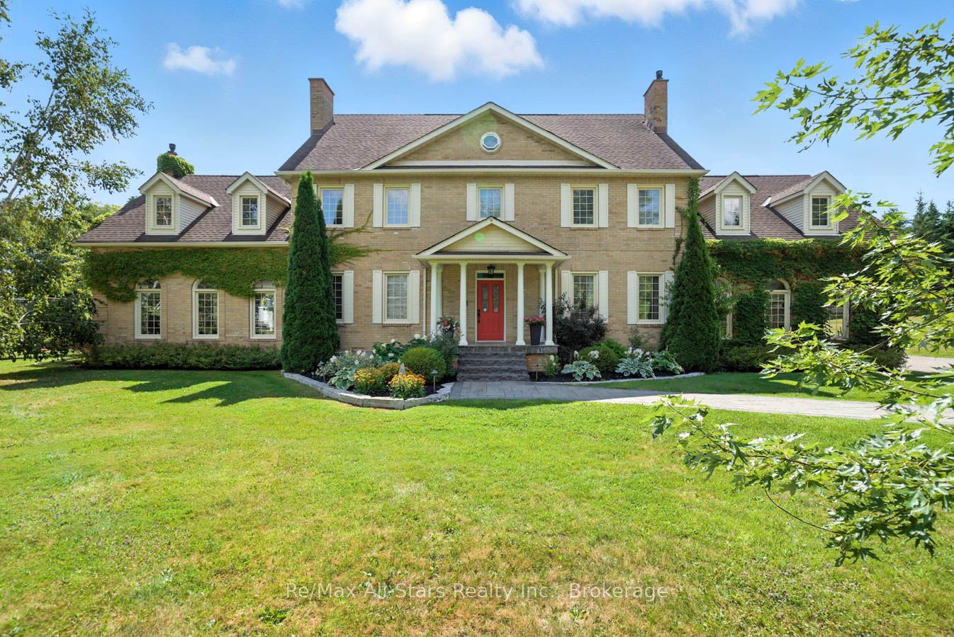 136 Wintergreen Court, Scugog, ON L9L 2B1 photo 2