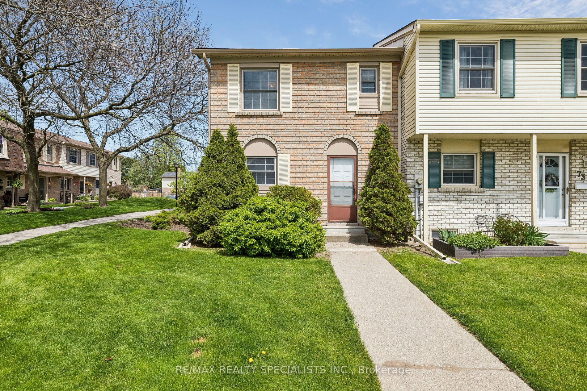580 Eyer Drive 72, Pickering, ON L1W 3B7