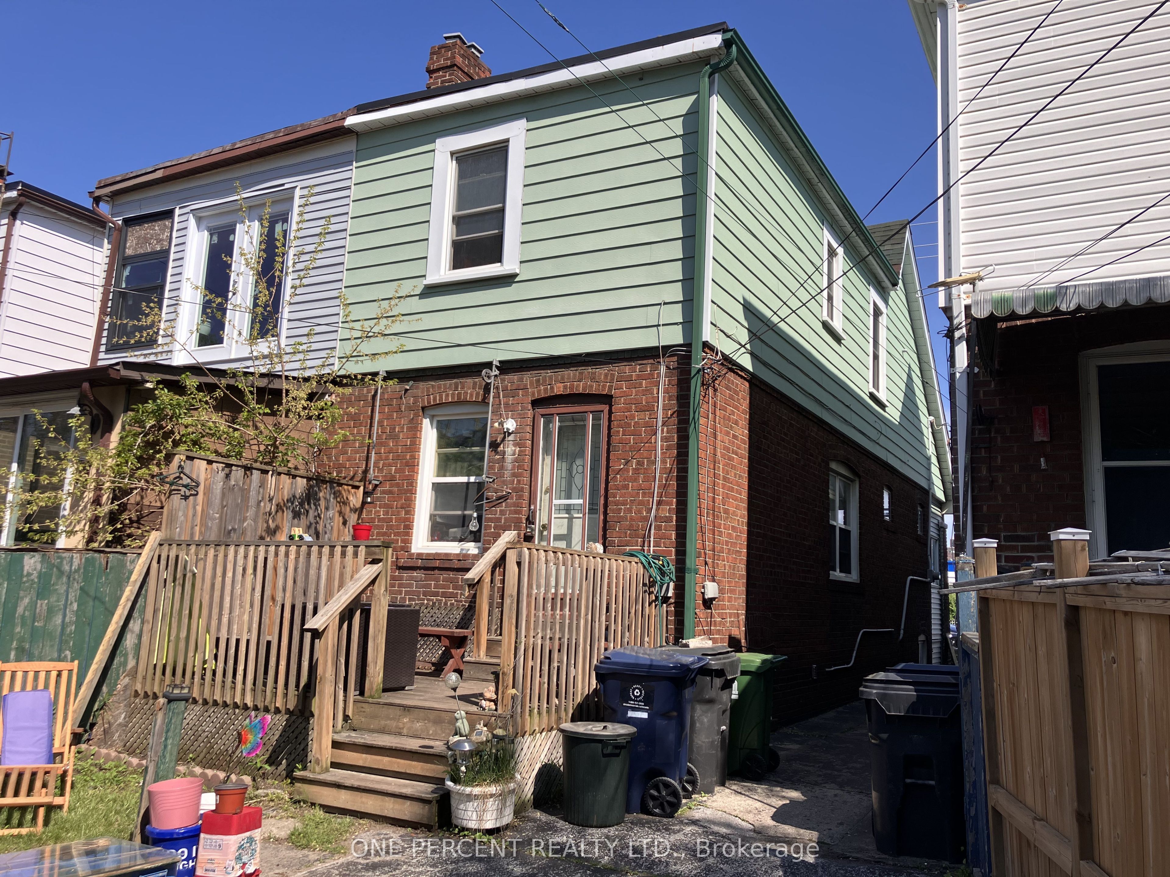2461 Gerrard Street E, Toronto, ON M4E 2G3 photo 2