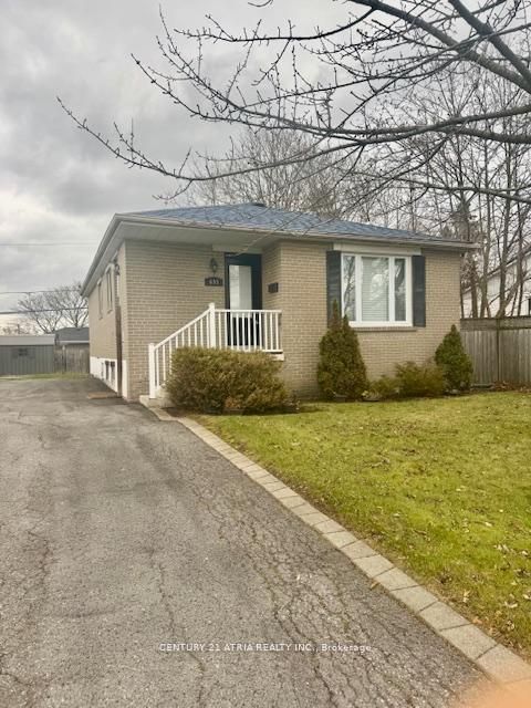 695 Annland Street, Pickering, ON L1W 1A9