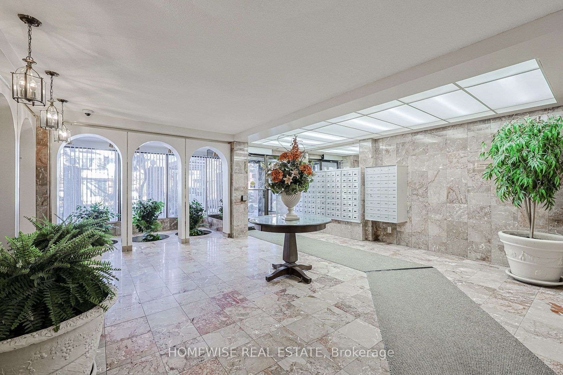 485 Kingston Road 307, Toronto, ON M4L 1V6 photo 2