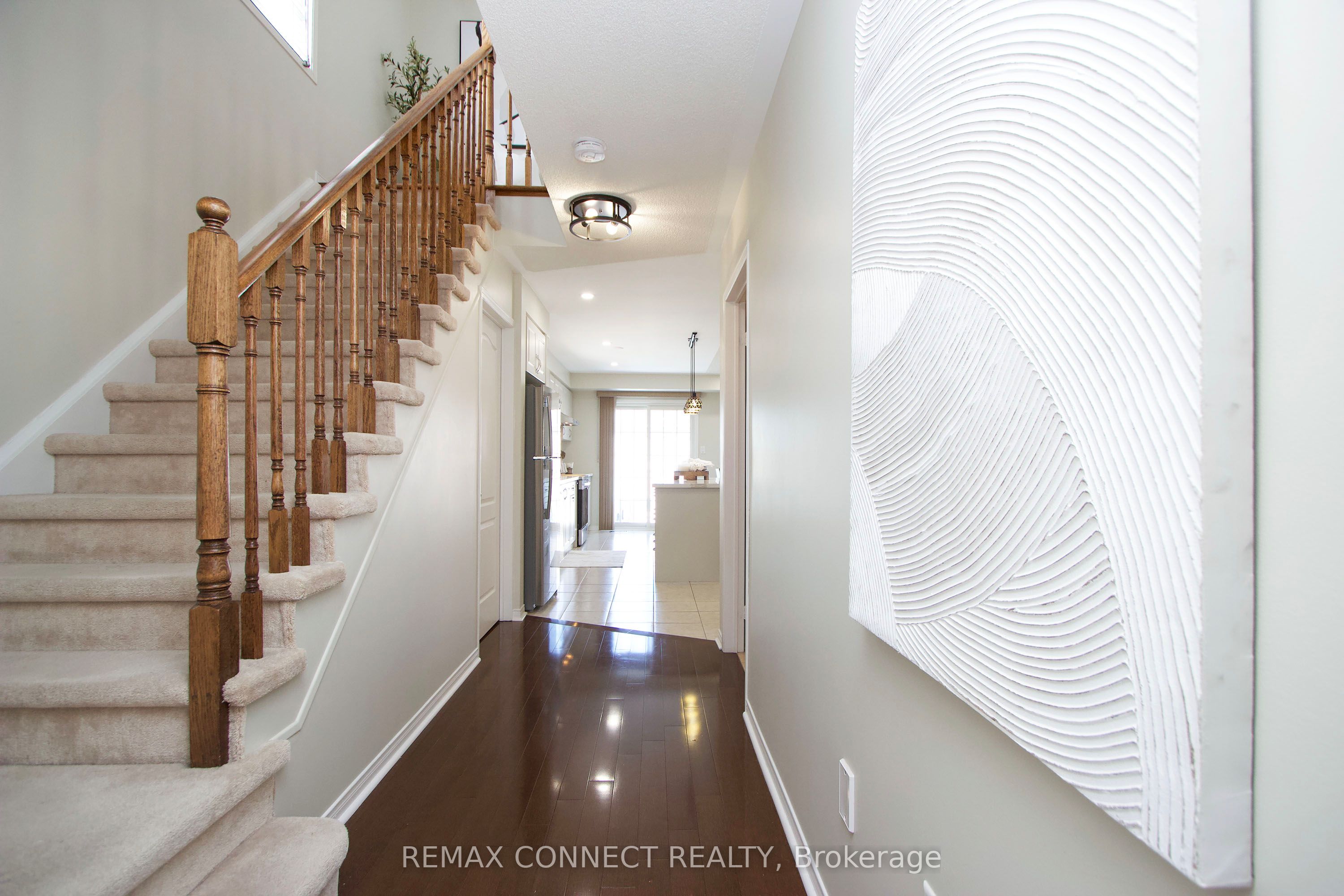 13 Netherway Crescent, Ajax, ON L1T 4X5 photo 4