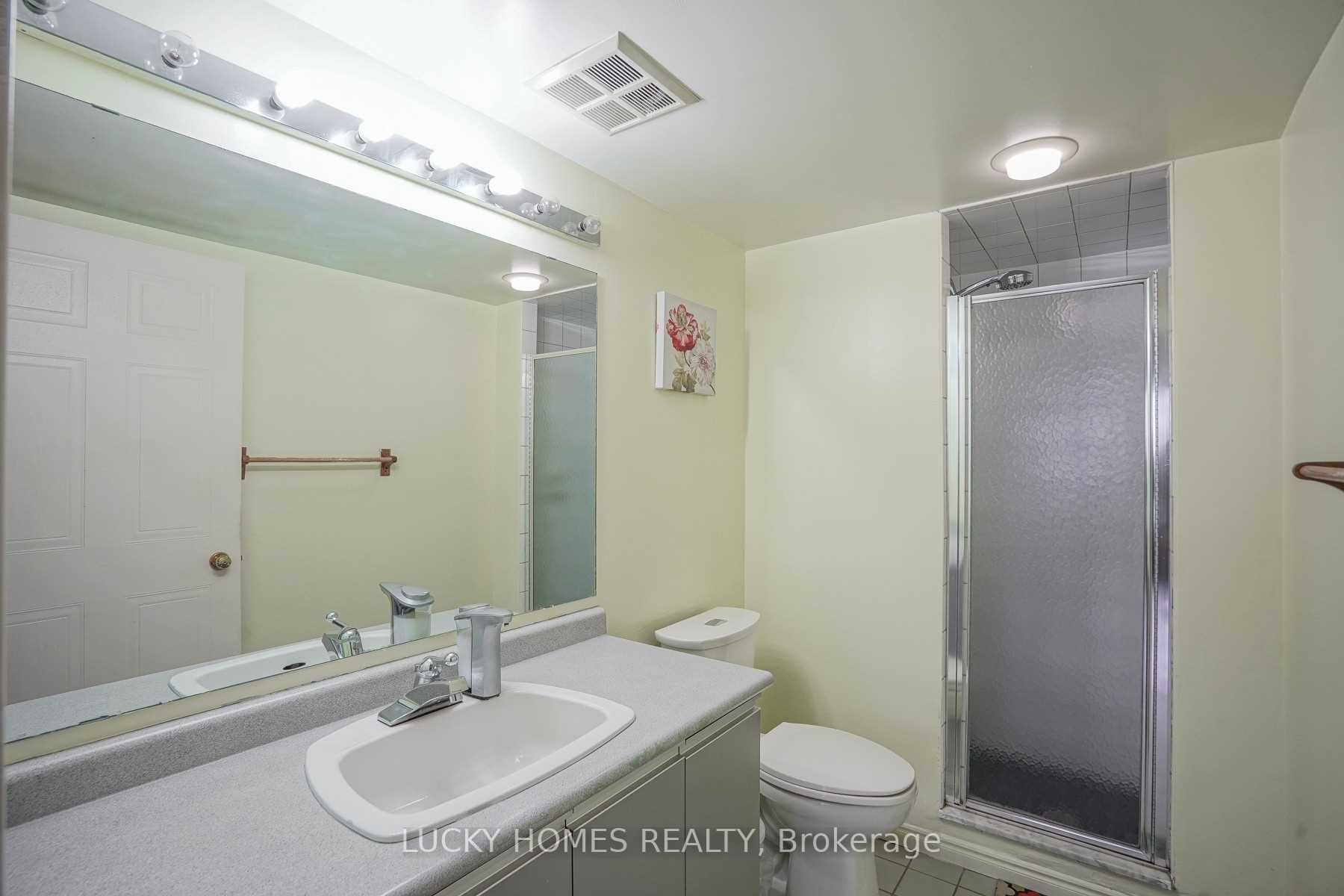 430 Mclevin Avenue 915, Toronto, ON M1B 5P1 photo 3