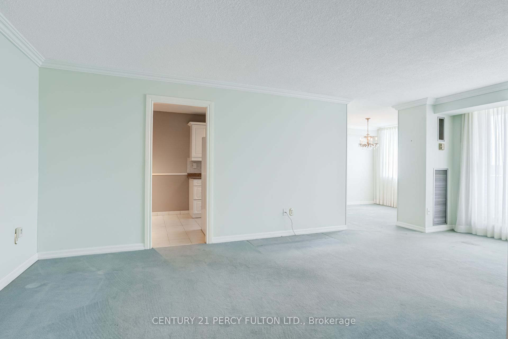 121 Trudelle Street 608, Toronto, ON M1J 3K4 photo 2