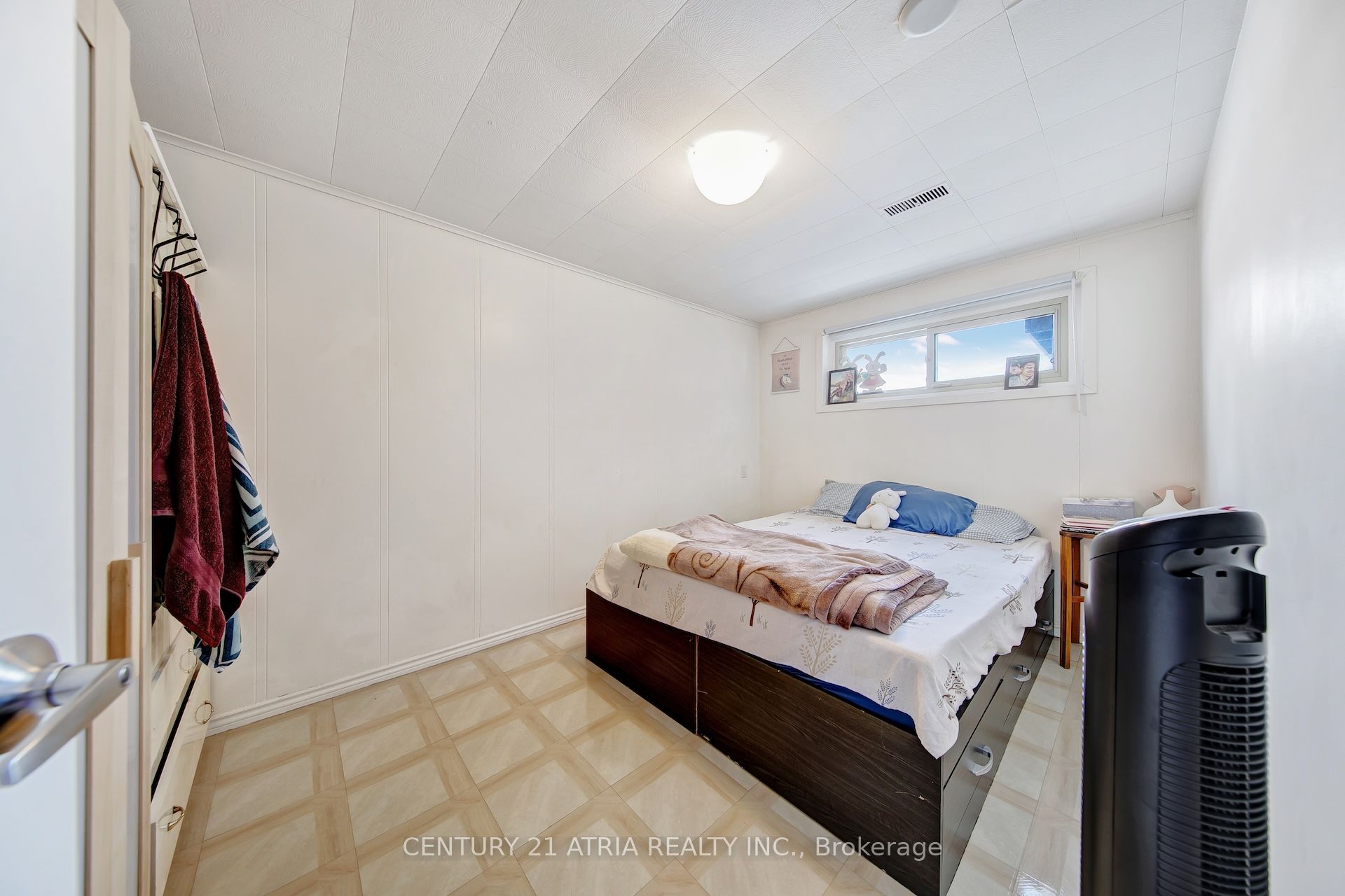 43 Aragon Avenue Unit A, Toronto, ON M1T 1X8 photo 2