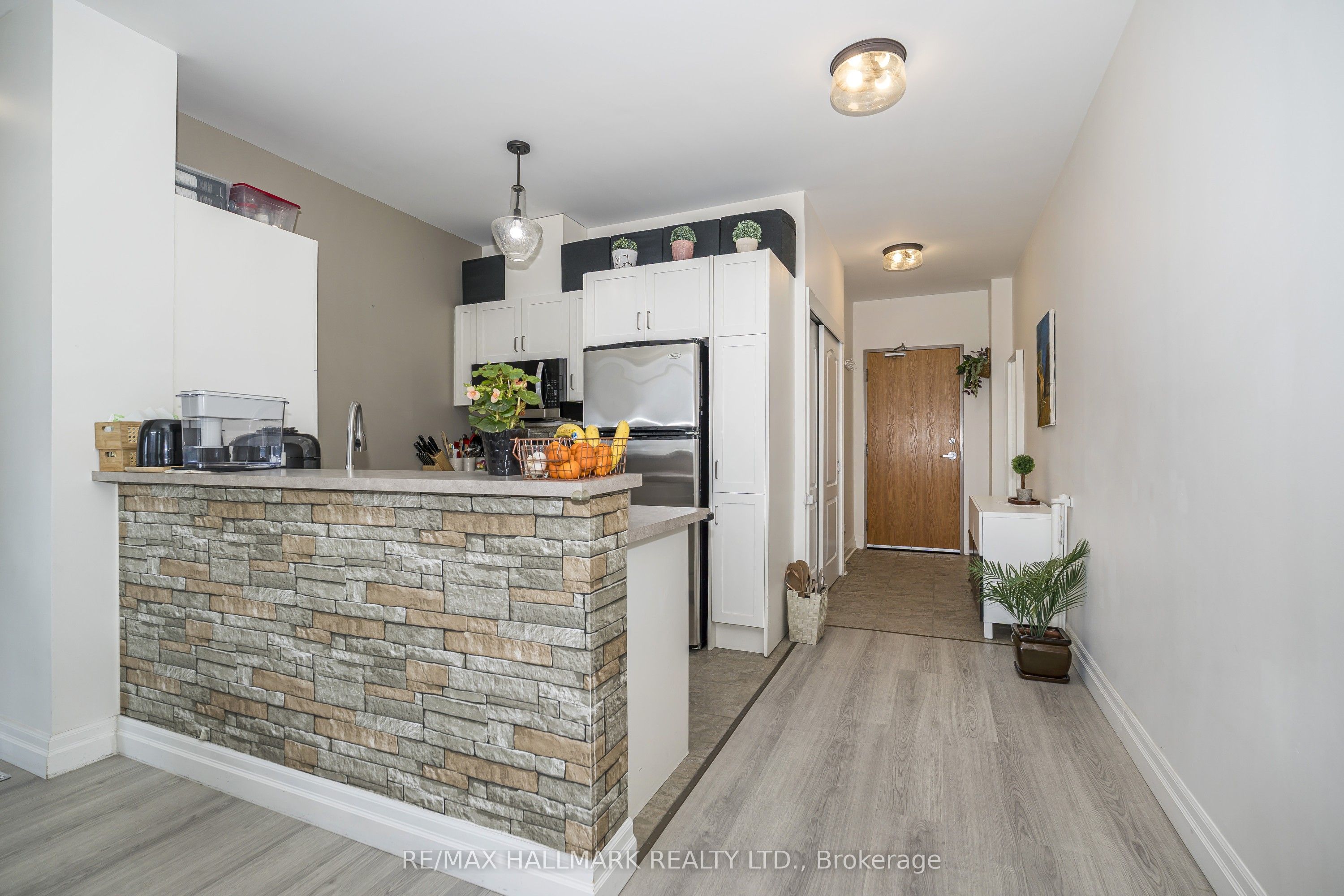 44 Bond Street W 514, Oshawa, ON L1G 6R2 photo 4