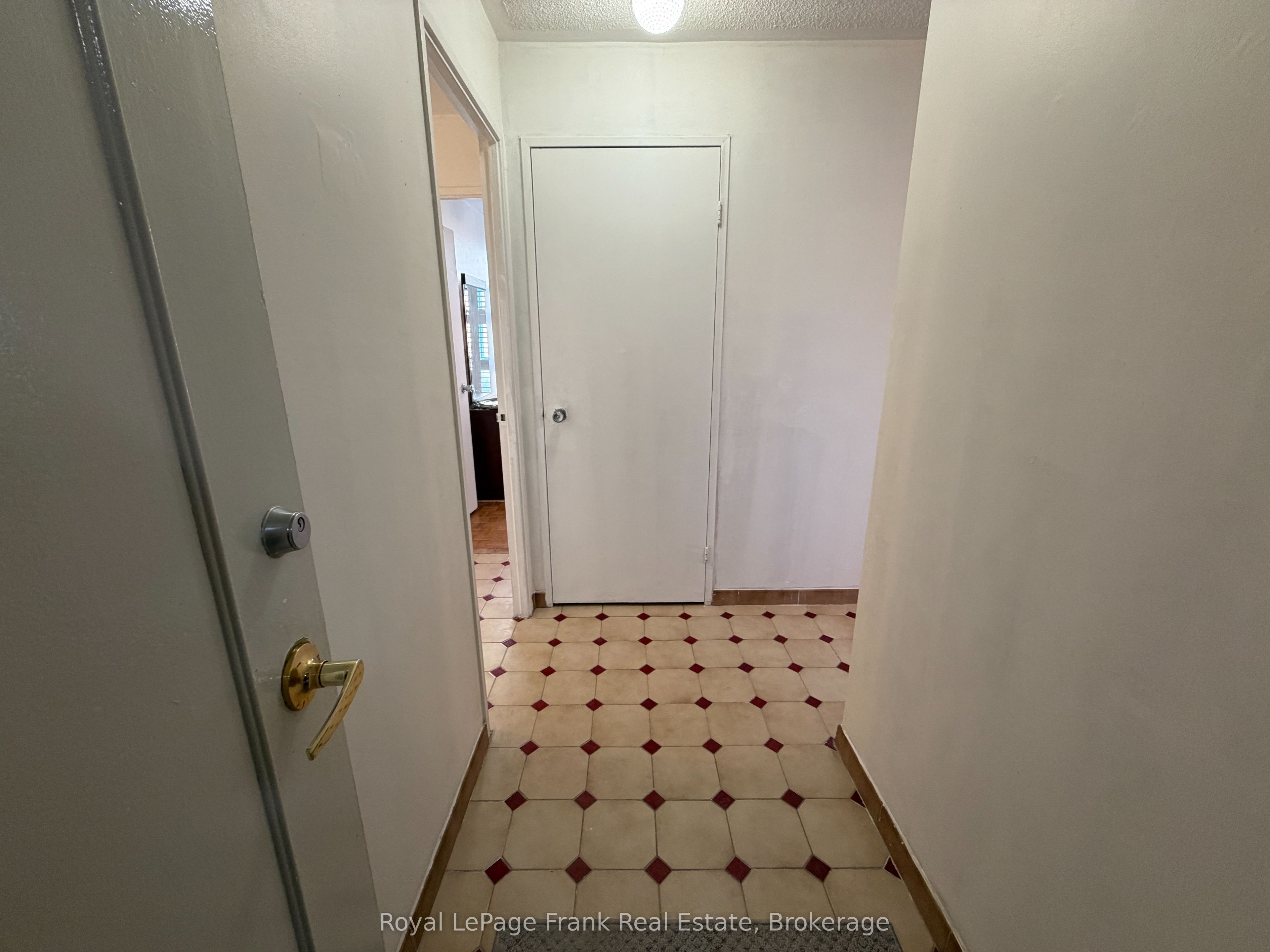 895 Kennedy Road 402, Toronto, ON M1K 2E9 photo 5