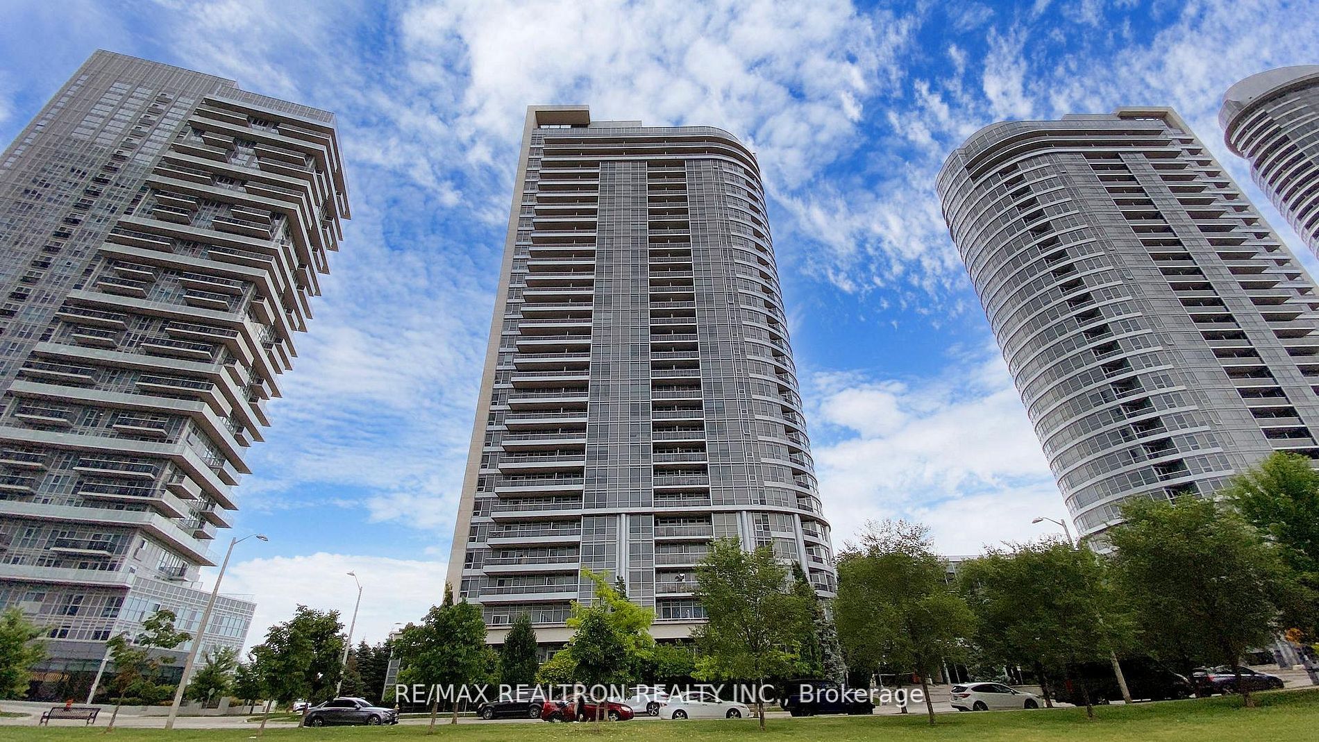 181 Village Green Square 1217, Toronto, ON M1S 0K6 photo 3