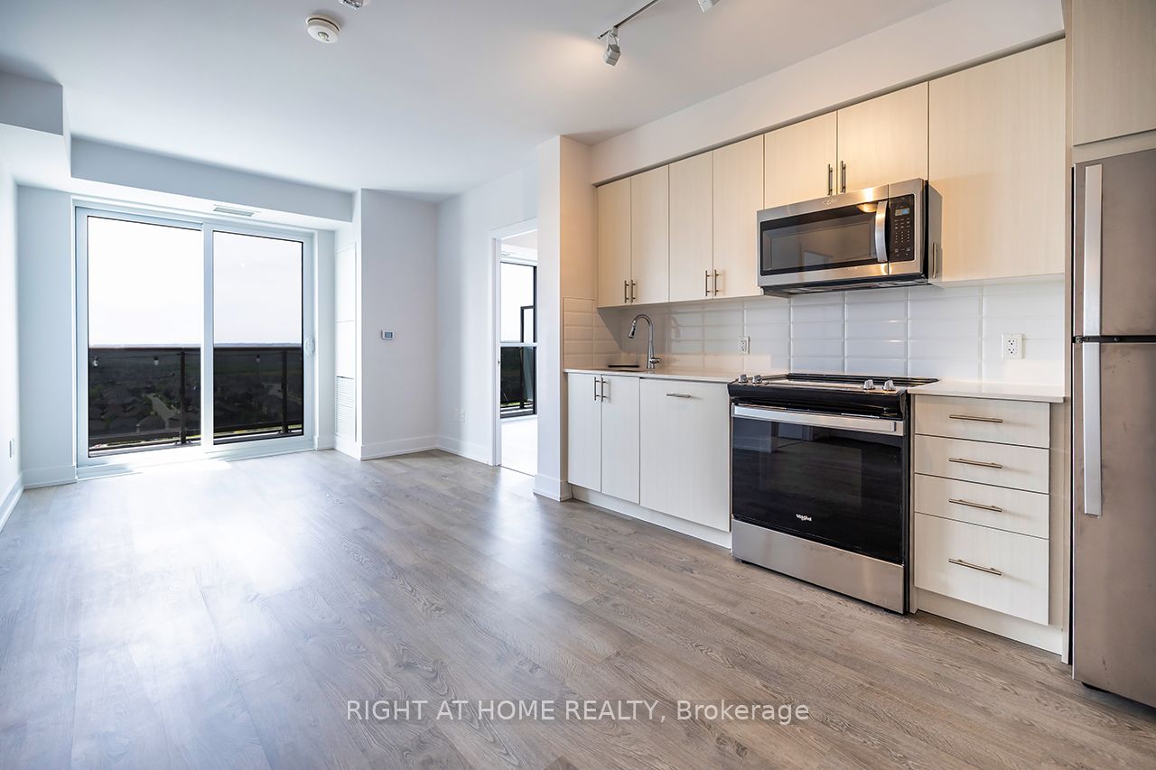 2550 Simcoe Street N 1804, Oshawa, ON L1L 0R5 photo 4
