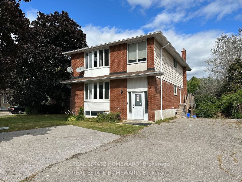 511 Harris Court Upper, Whitby, ON L1N 3C6