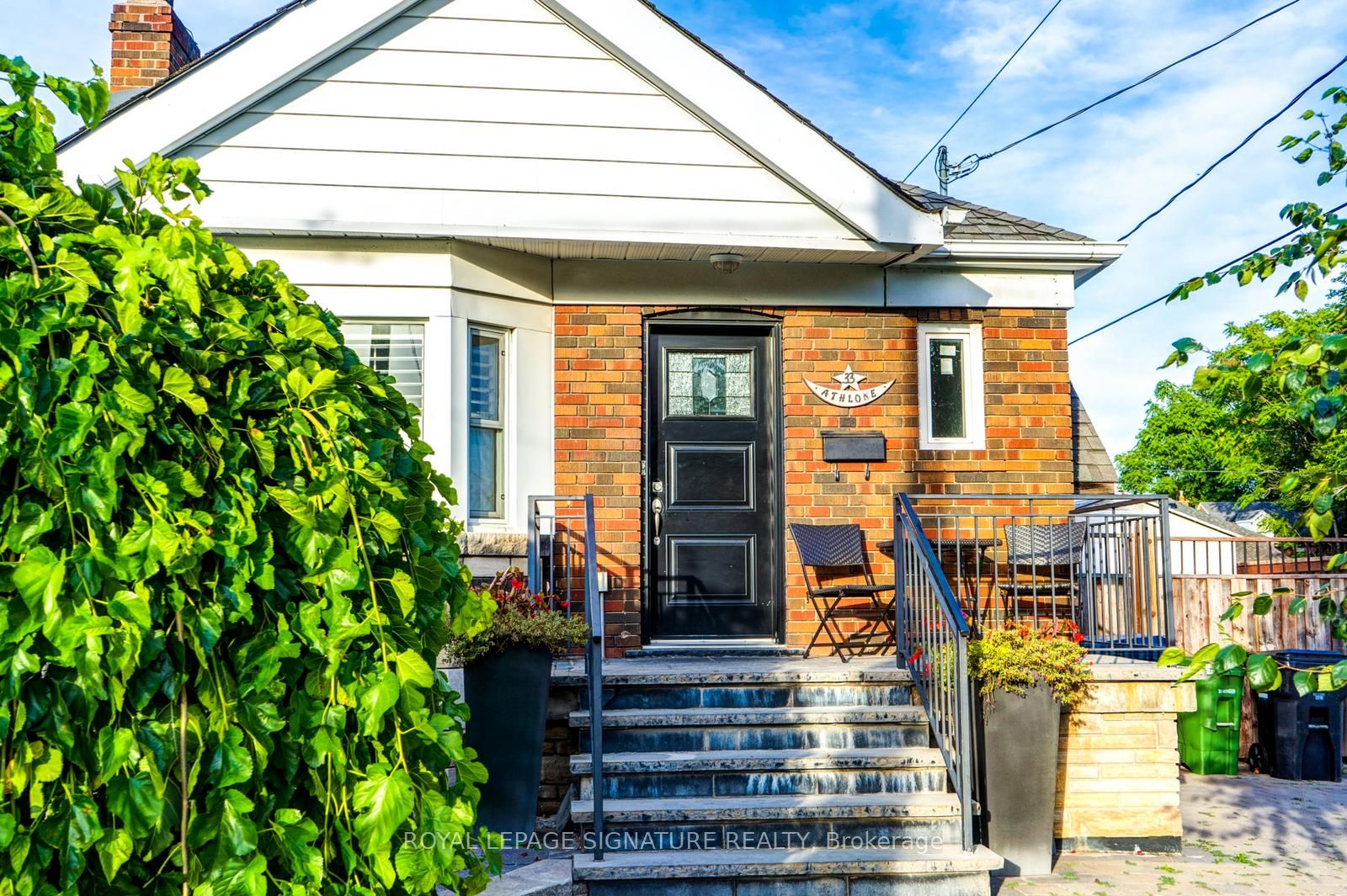 33 Athlone Road Main Fl, Toronto, ON M4J 4H3