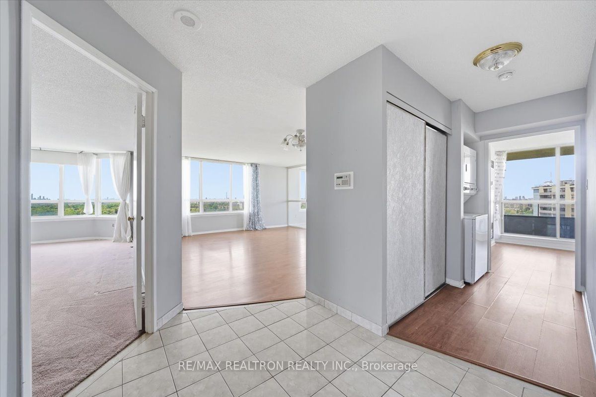 5 Greystone Walk Drive 1604, Toronto, ON M1K 5J5 photo 2