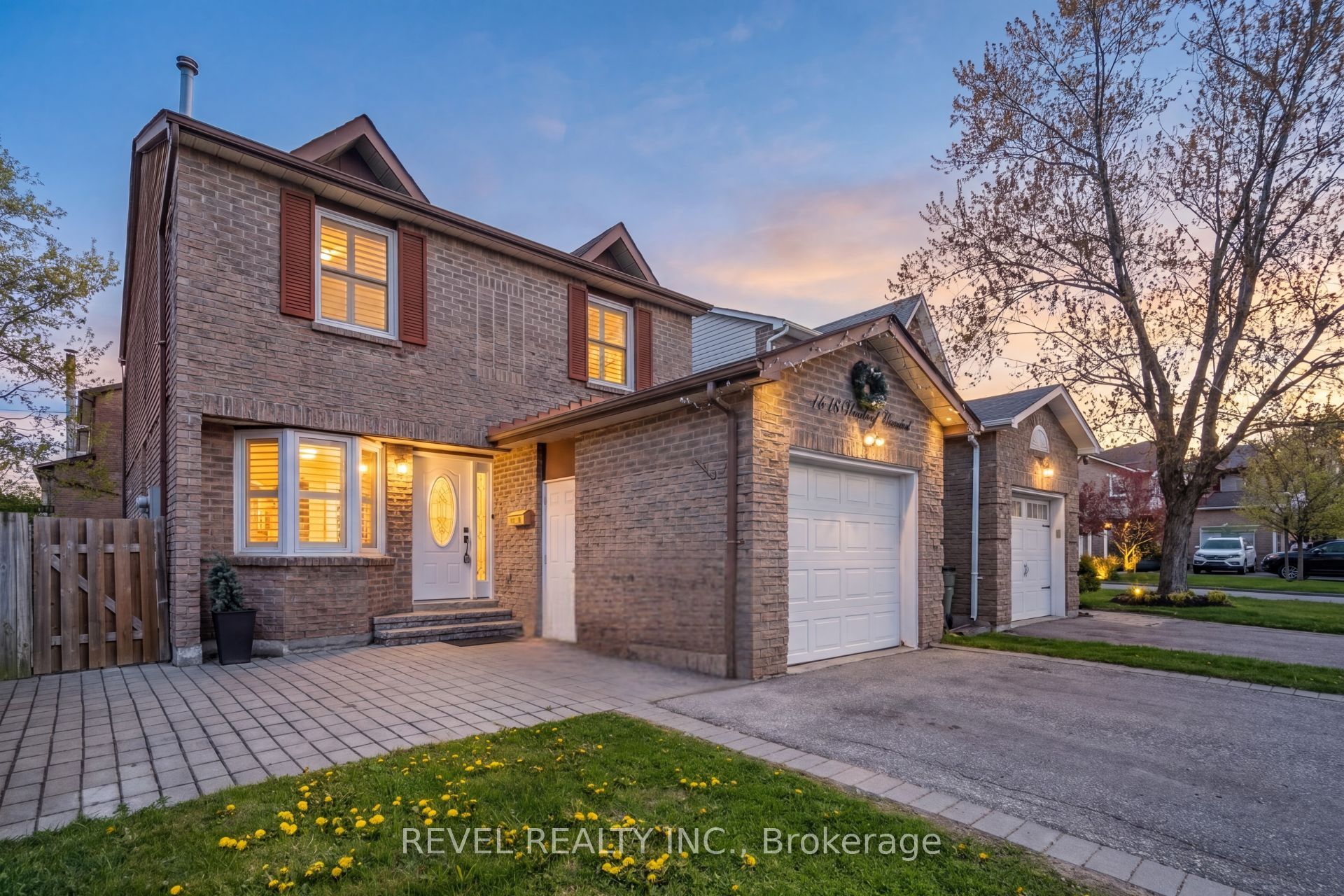 1518 Woodruff Crescent, Pickering, ON L1V 3S6