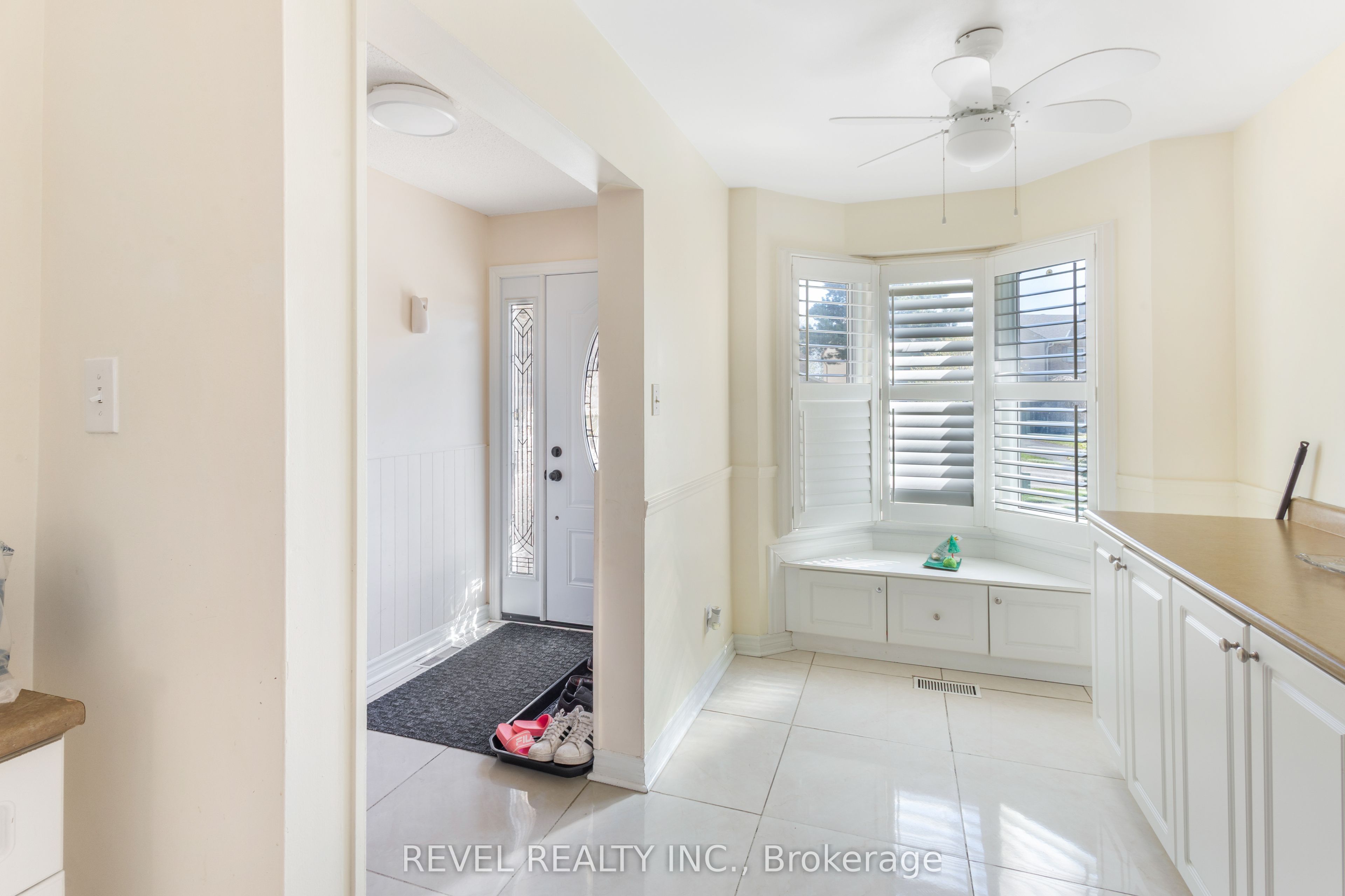 1518 Woodruff Crescent, Pickering, ON L1V 3S6 photo 4