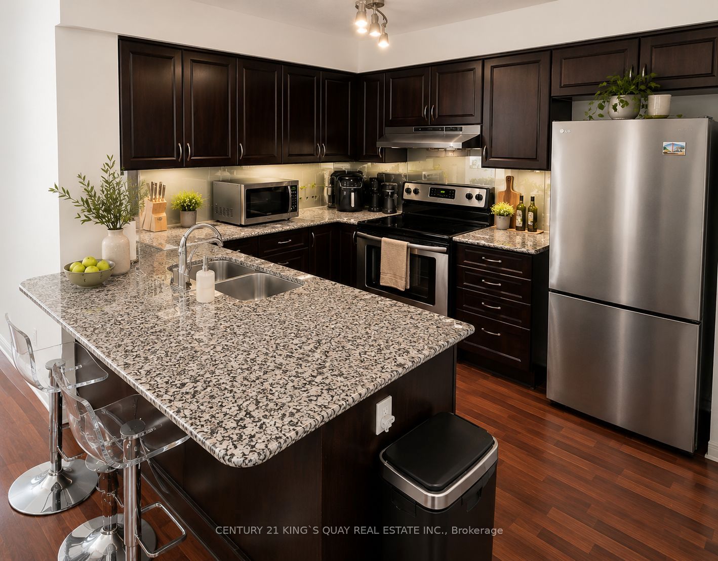 60 Fairfax Crescent 227, Toronto, ON M1L 0E1 photo 3