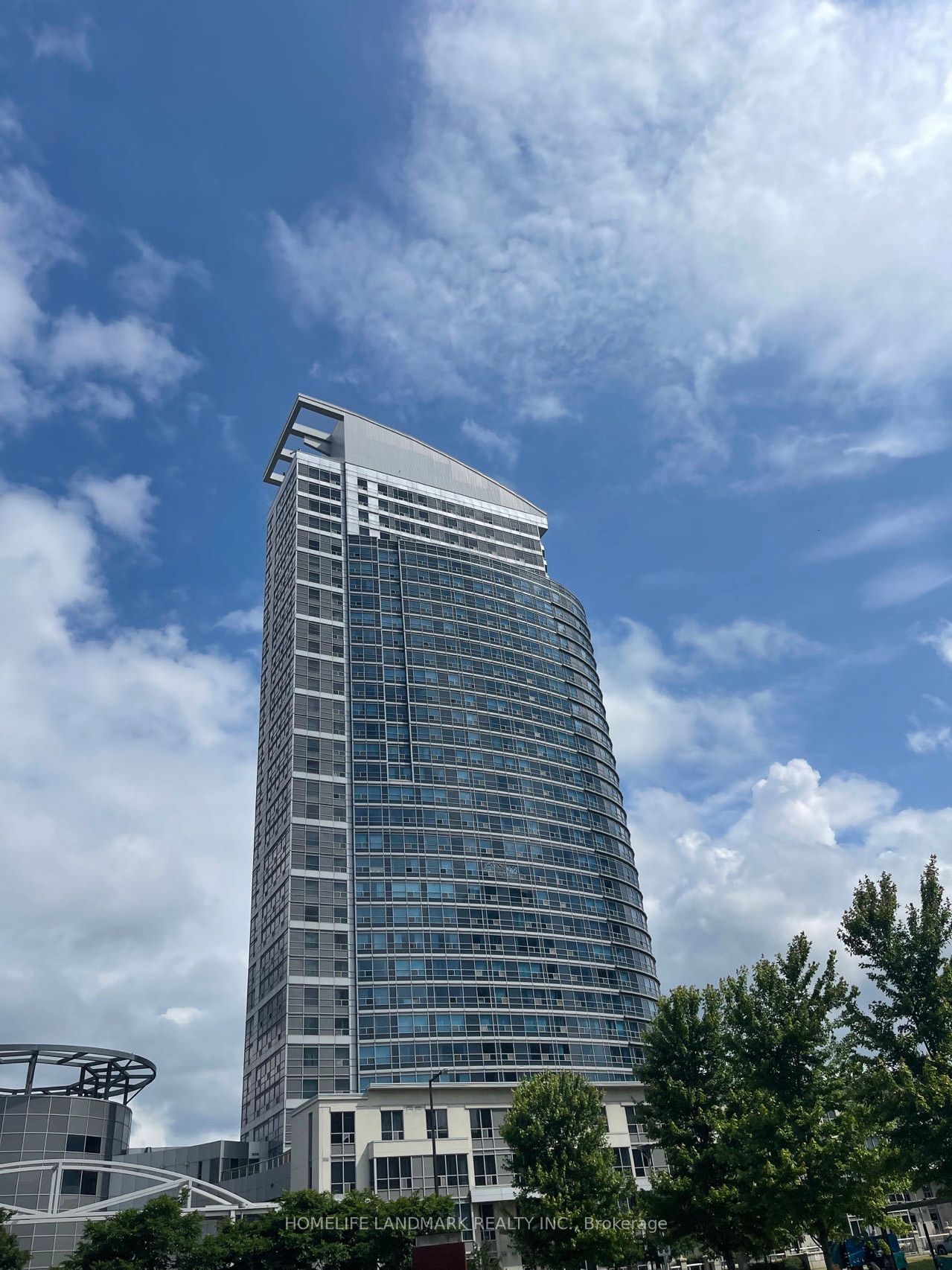 38 Lee Centre Drive 2609, Toronto, ON M1H 3J7 photo 2