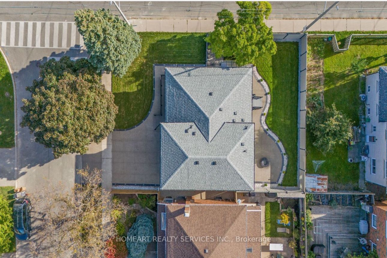 35 Munford Crescent, Toronto, ON M4B 1B9 photo 4