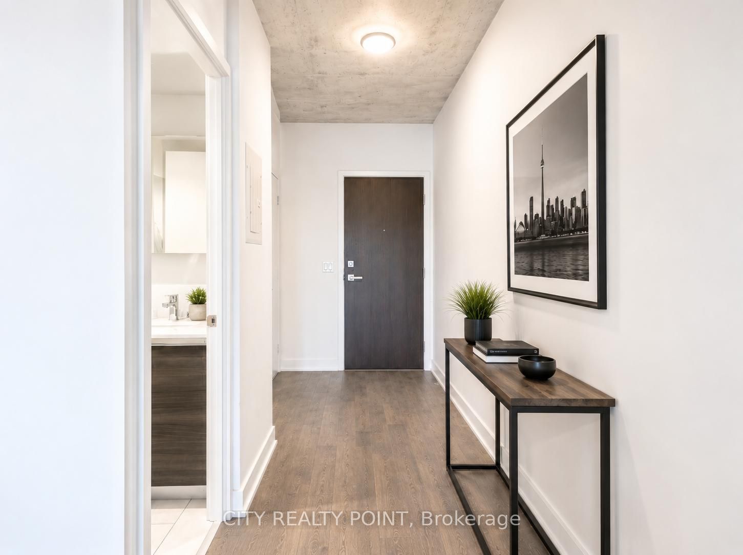 1190 Dundas Street E 505, Toronto, ON M4M 0C5 photo 2