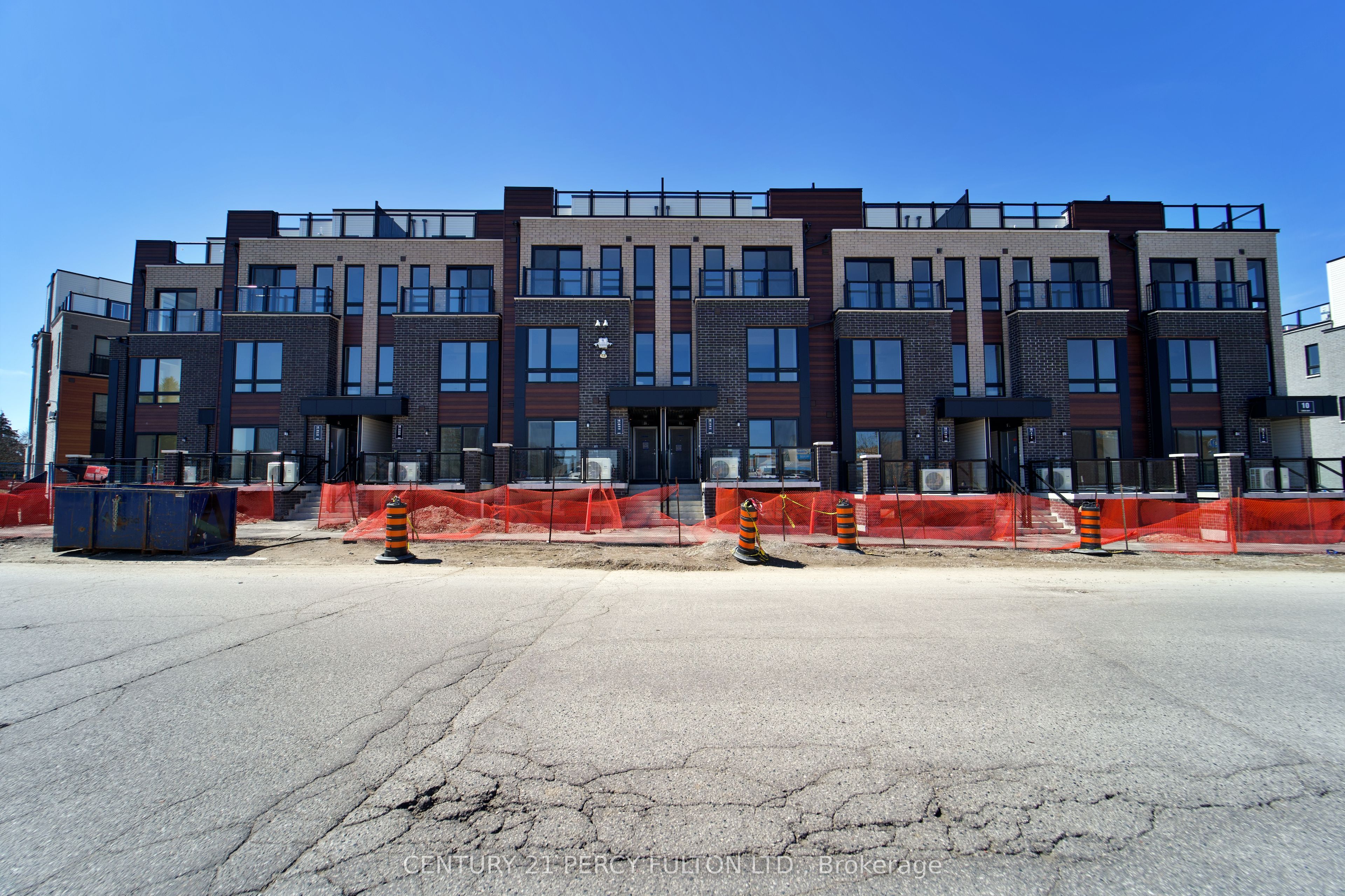 10 Liben Way E 15, Toronto, ON M1B 0E8
