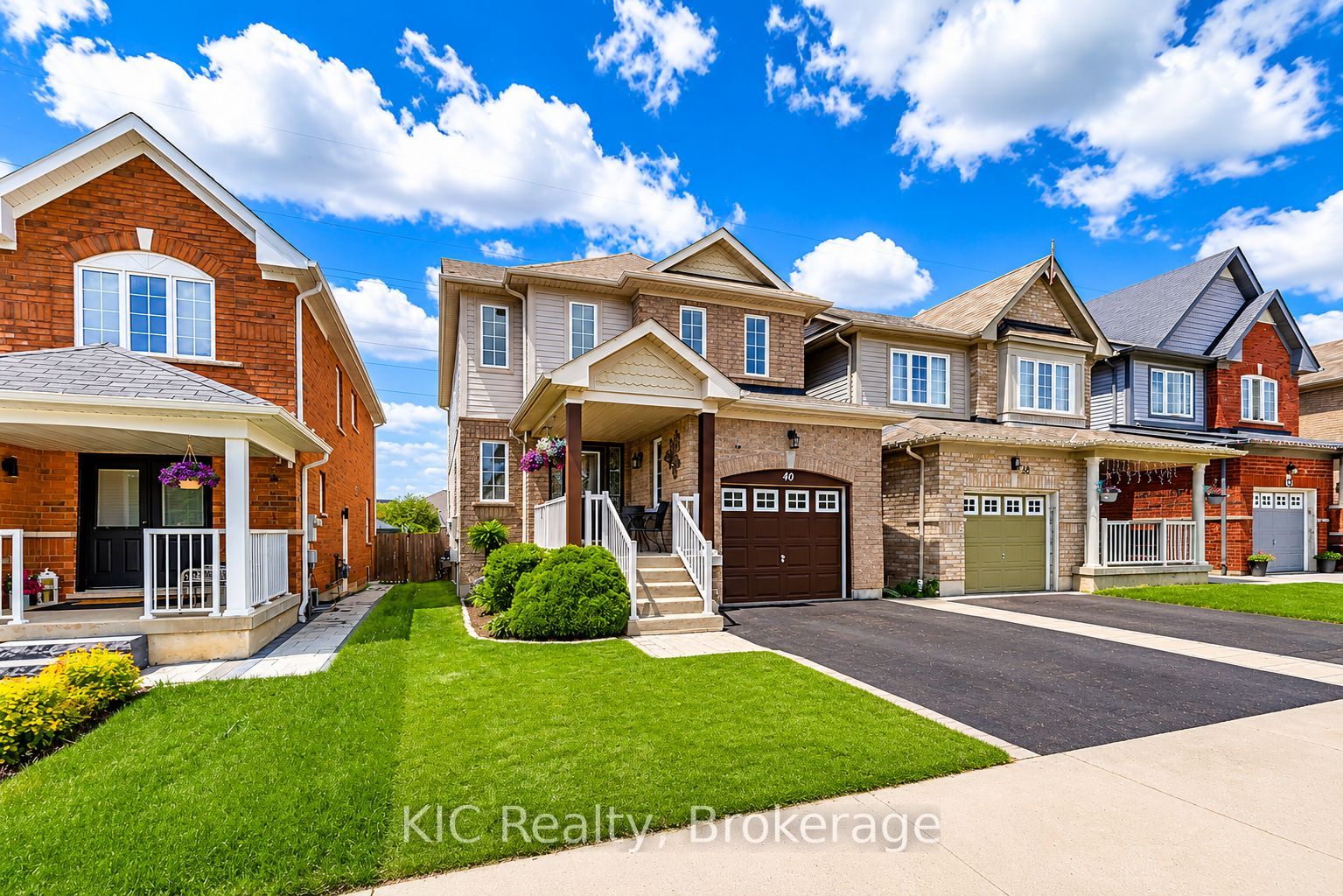 40 Puttingedge Drive, Whitby, ON L1R 0H7 photo 2