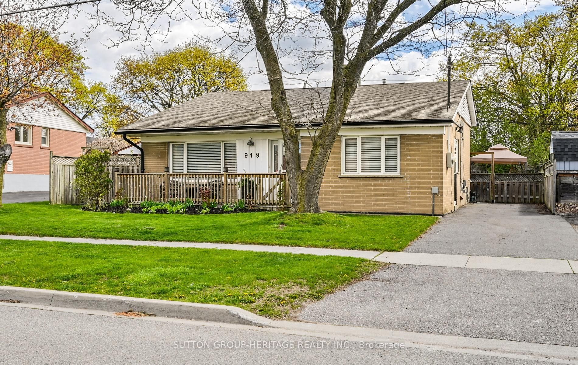 919 Bayview Avenue, Whitby, ON L1N 1E2 photo 3