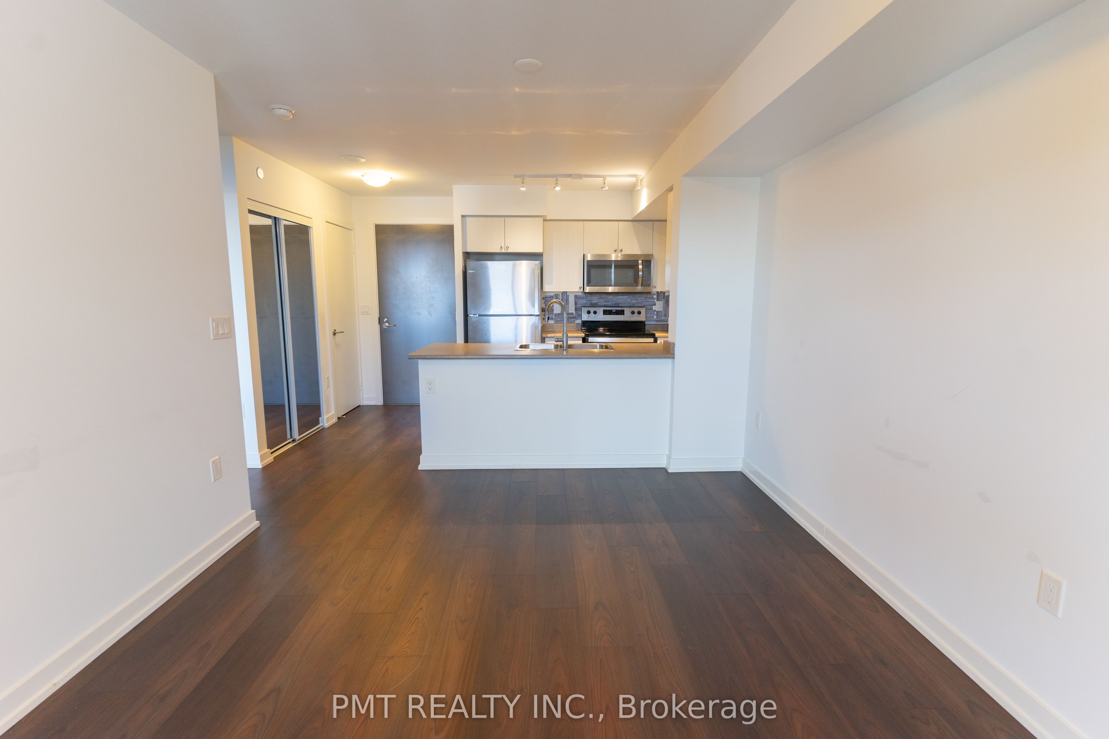 1346 Danforth Road 1302, Toronto, ON M1J 0A9 photo 4