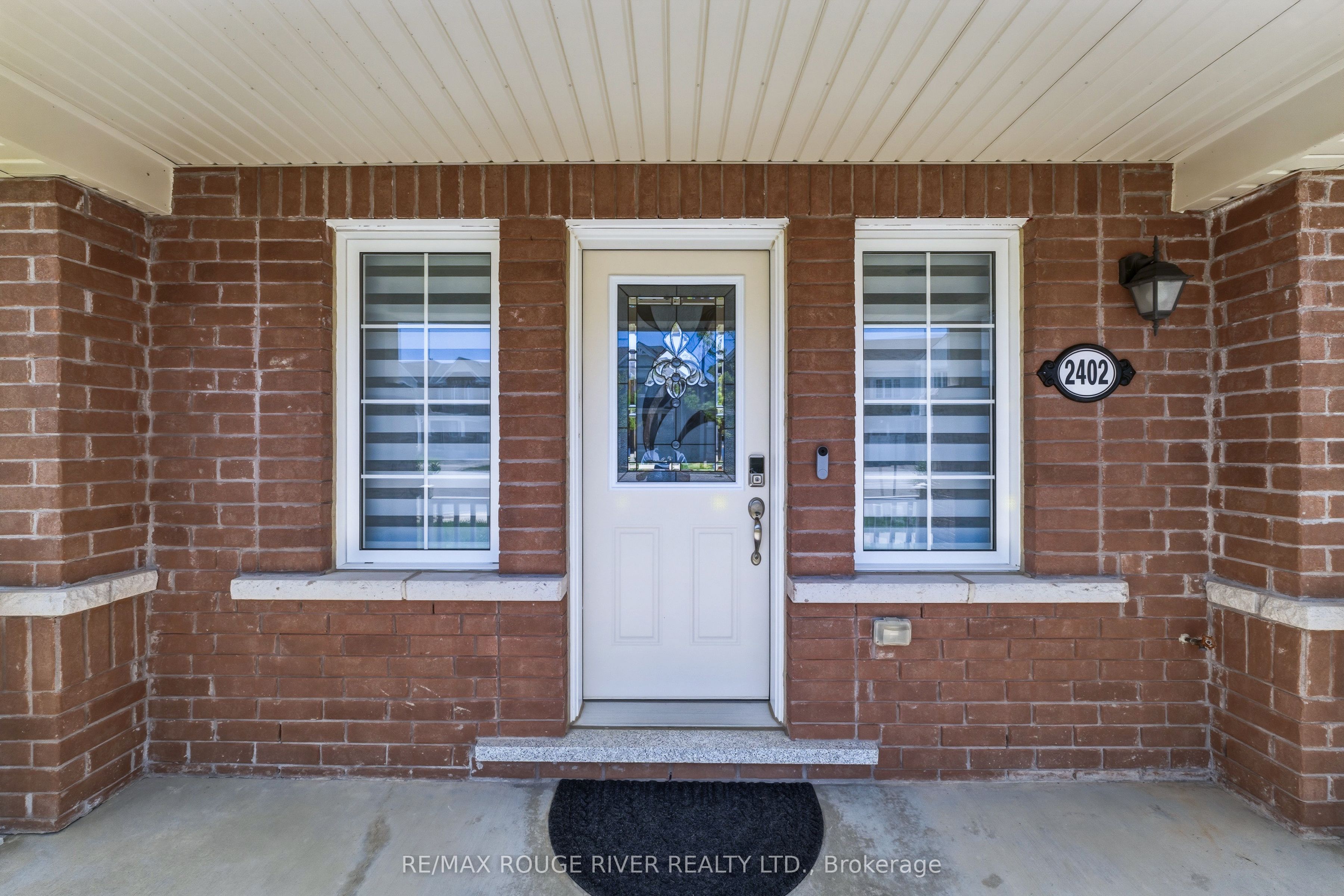 2402 Fall Harvest Crescent, Pickering, ON L1X 0G2 photo 4