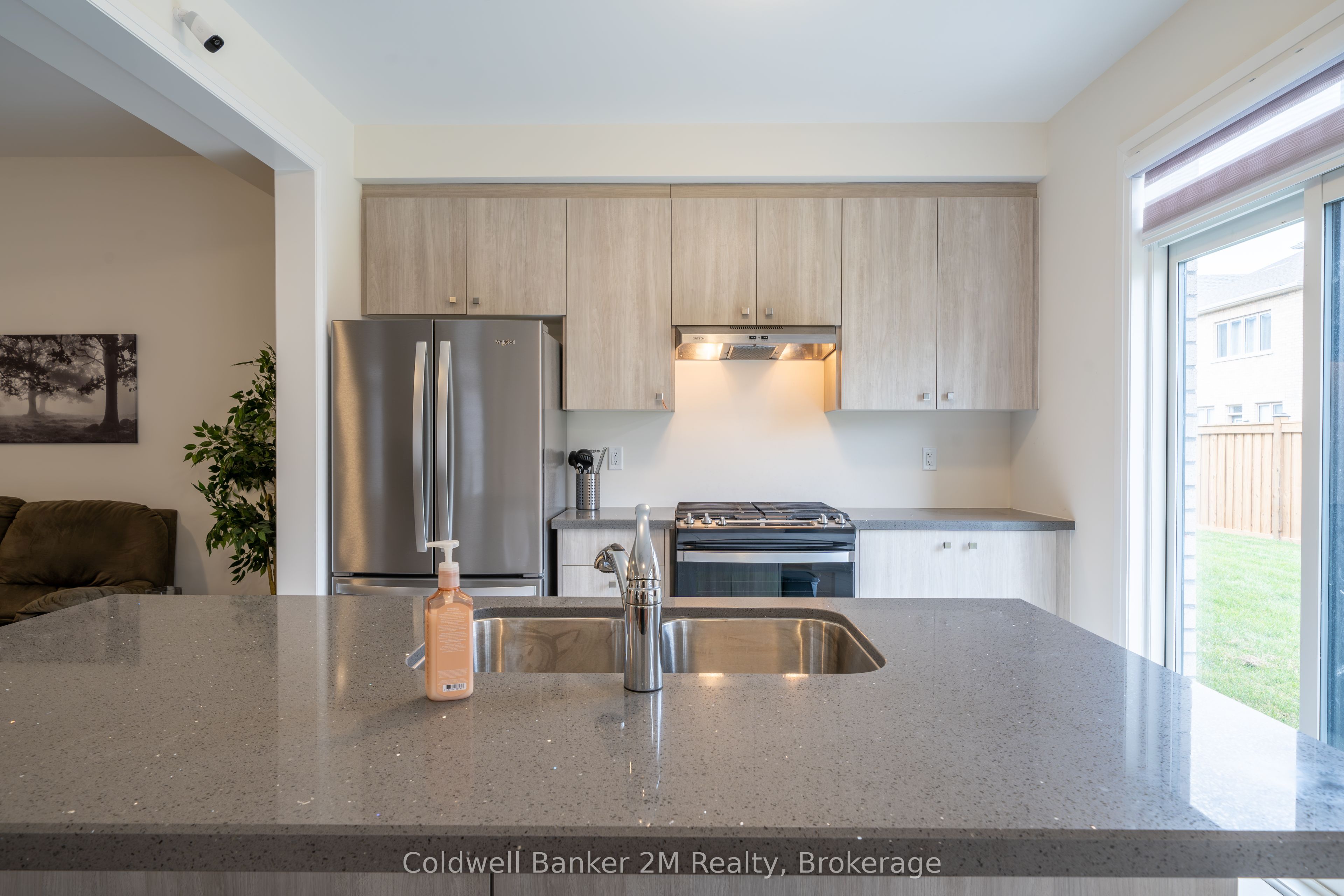 136 Ogston Crescent, Whitby, ON L1P 0H3 photo 2