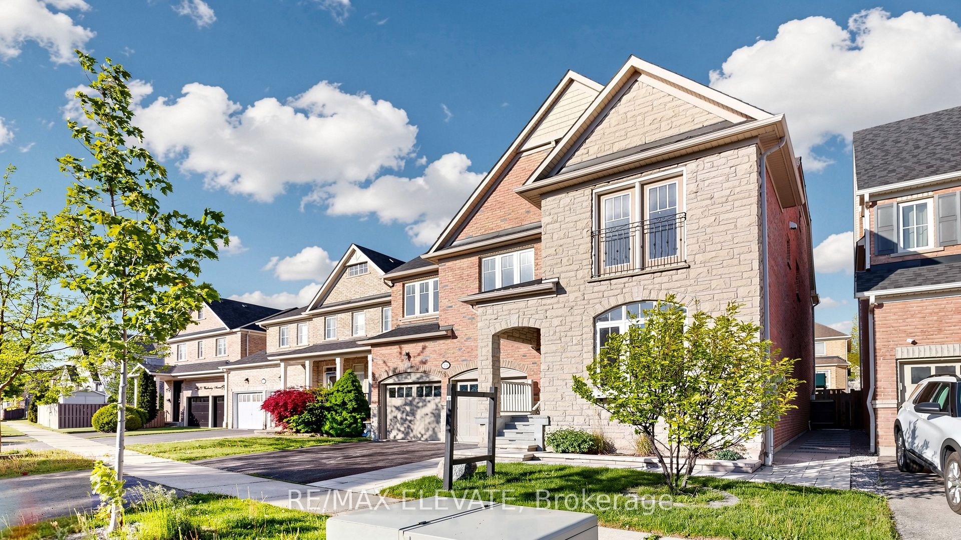 19 Weatherby Avenue, Ajax, ON L1Z 1R7 photo 4