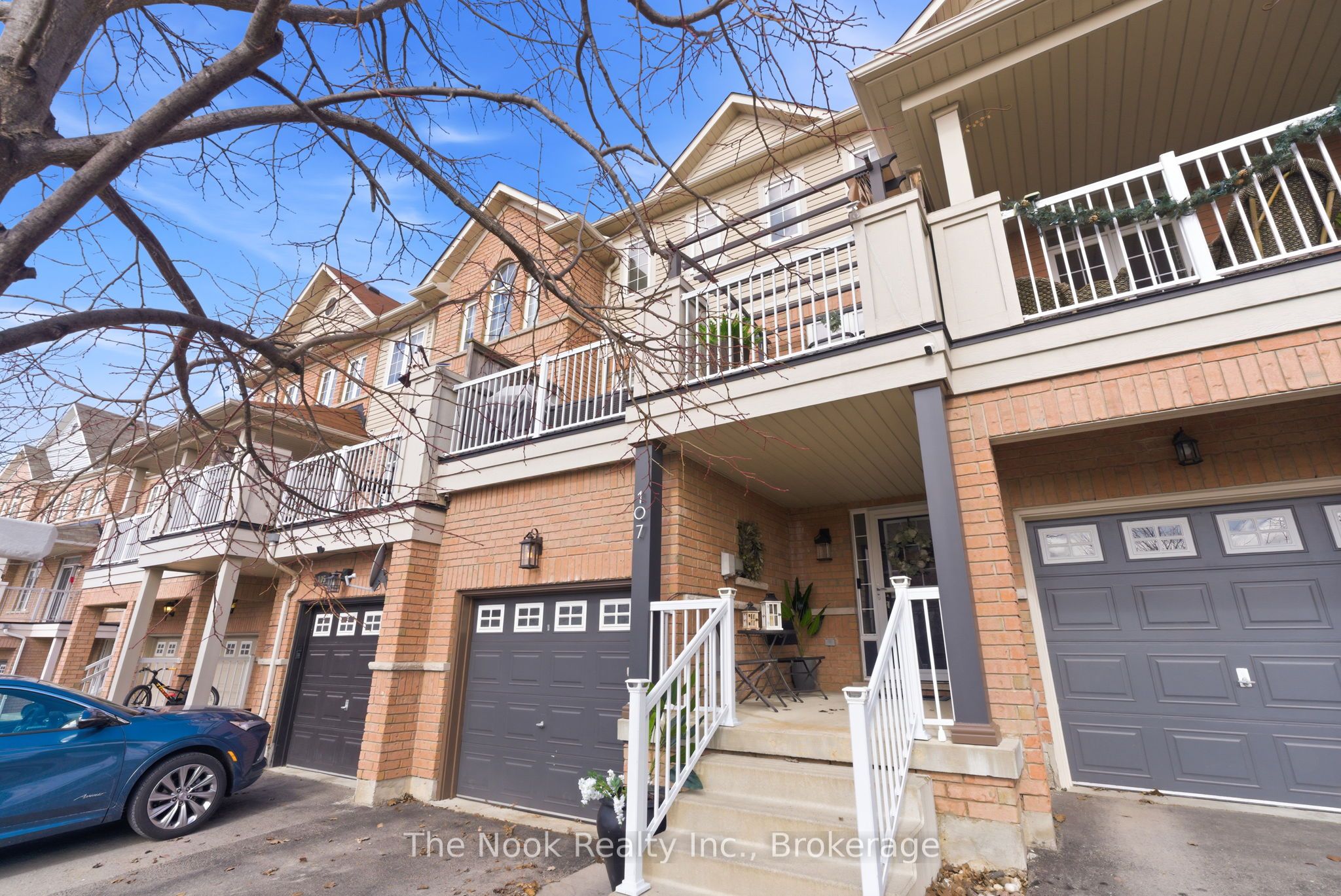 107 Barkdale Way, Whitby, ON L1N 0G2 photo 2