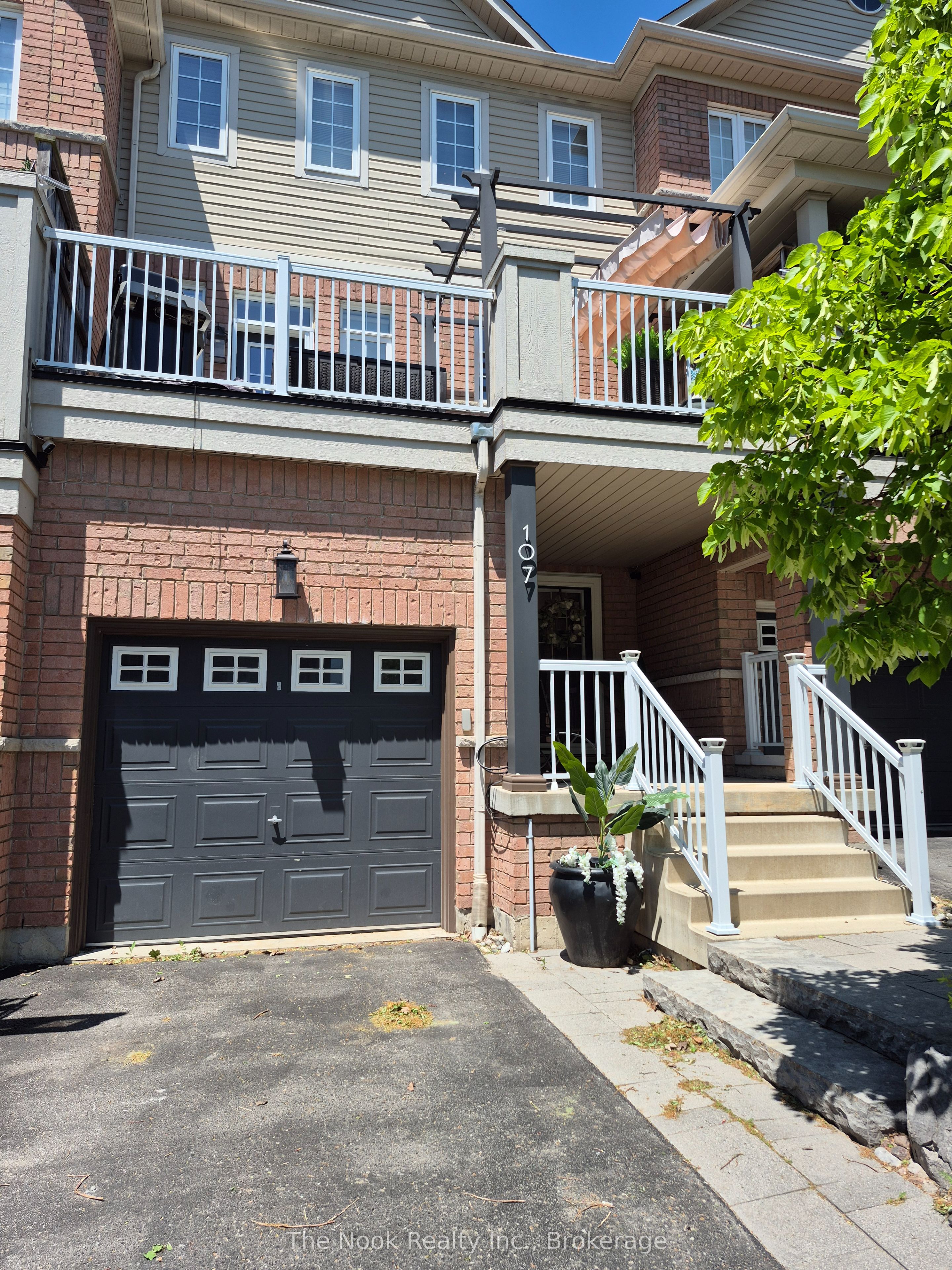 107 Barkdale Way, Whitby, ON L1N 0G2 photo 3