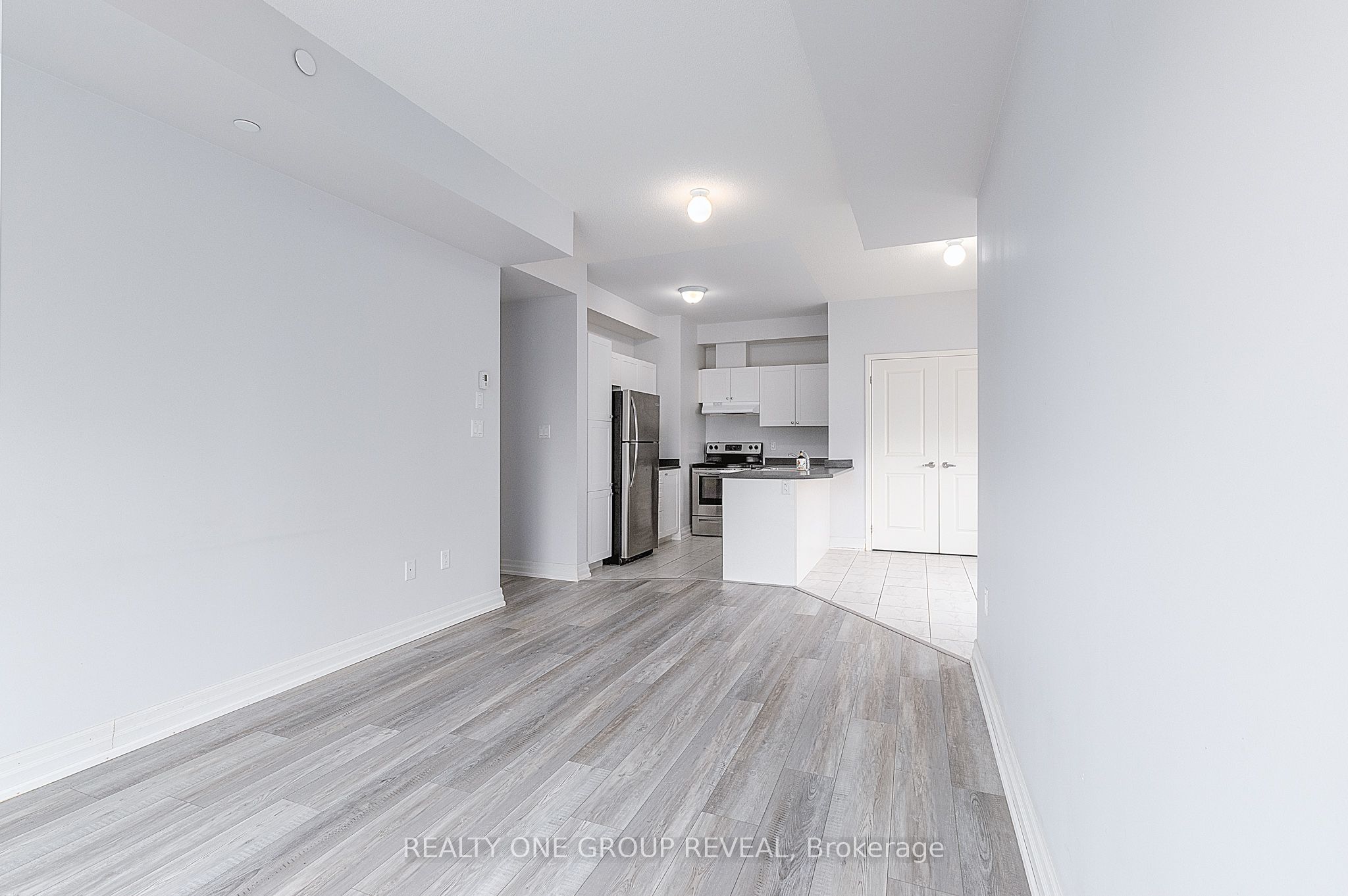 80 Aspen Springs Drive 210, Clarington, ON L1C 0V4 photo 5