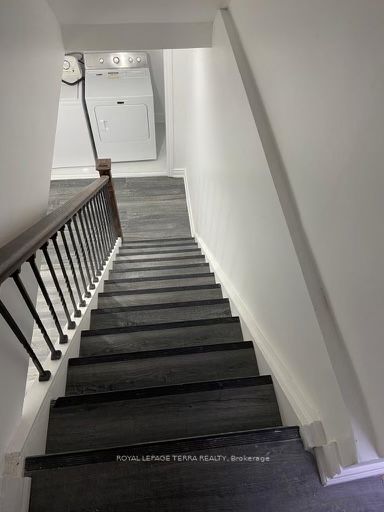 44 Howling Crescent Basement, Ajax, ON L1S 7N8 photo 2
