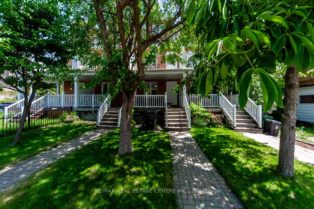 123 Enderby Road, Toronto, ON M4E 3W5