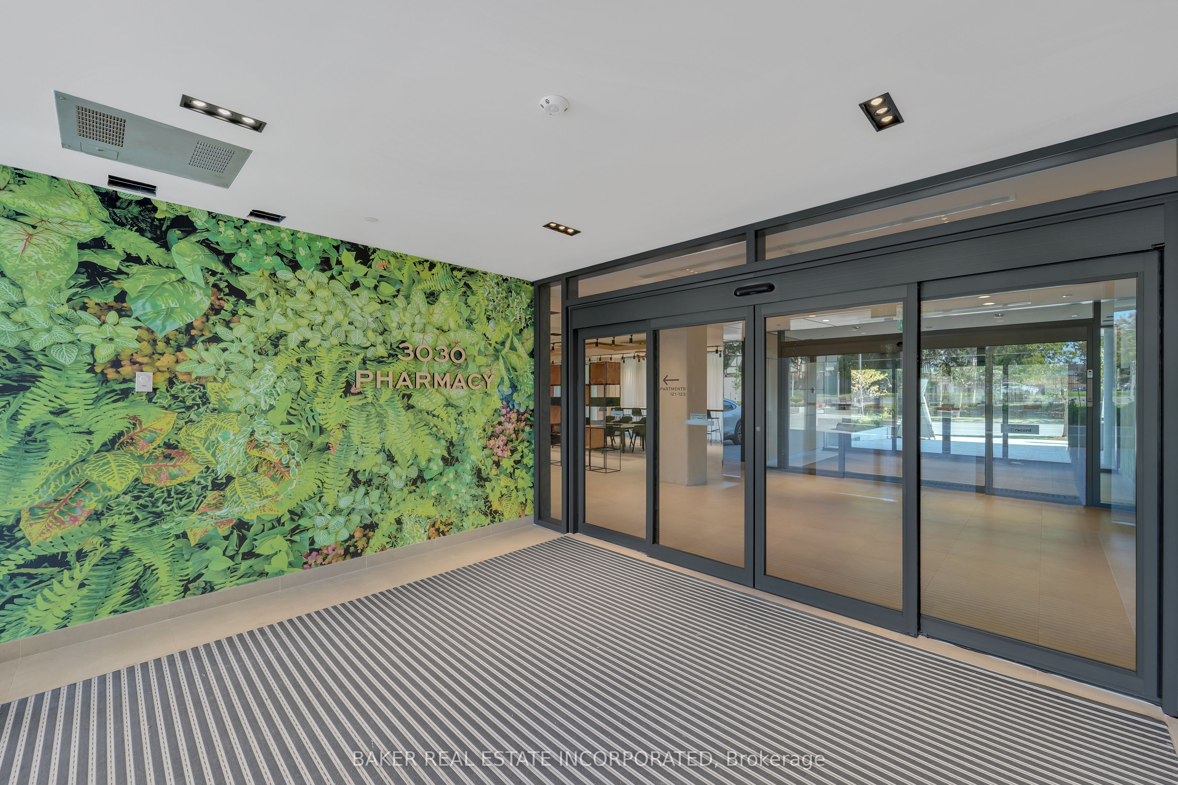 3030 Pharmacy Avenue 1123, Toronto, ON M1W 2N7 photo 3