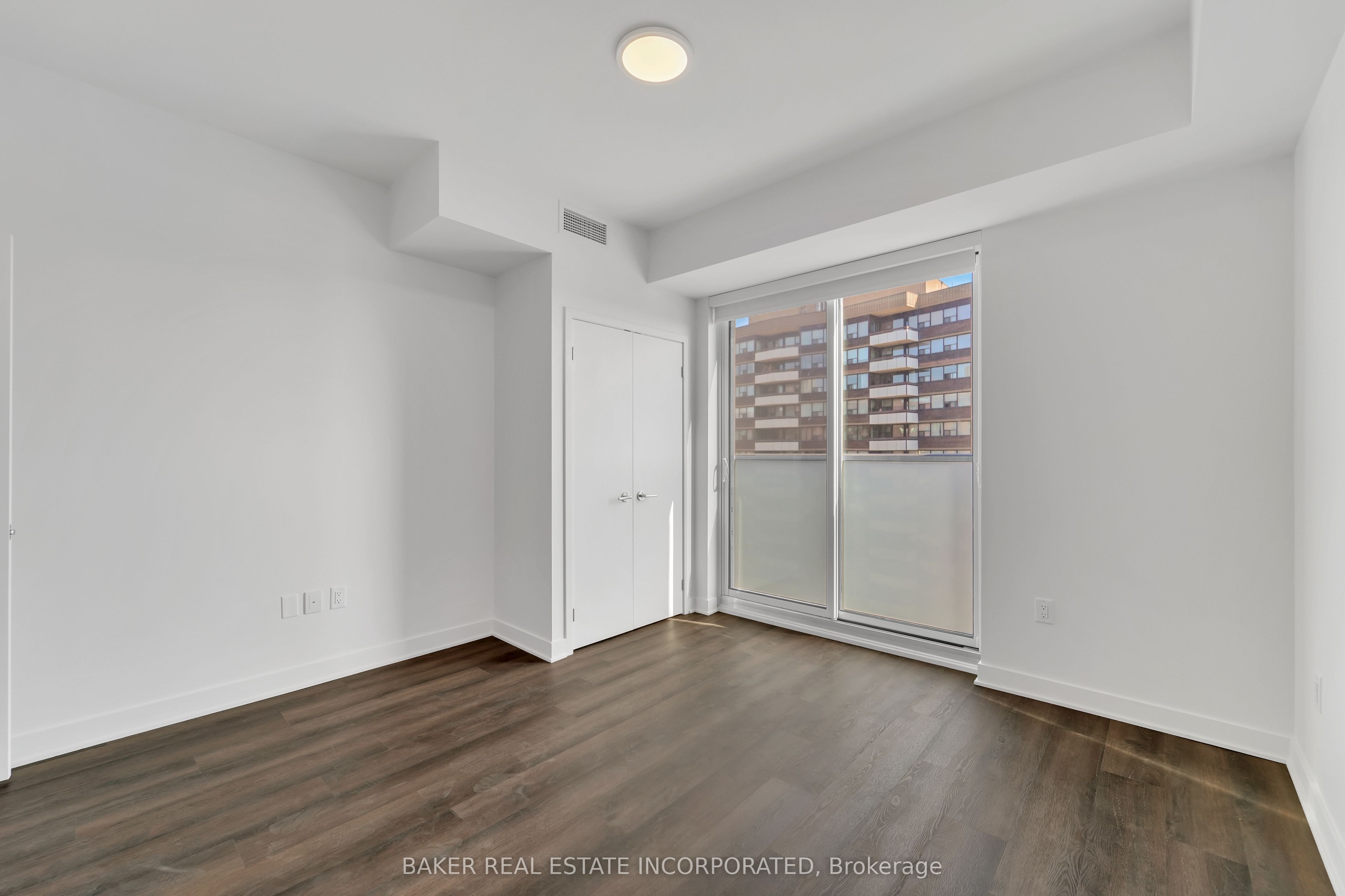 3030 Pharmacy Avenue 1407, Toronto, ON M1W 2N7 photo 4