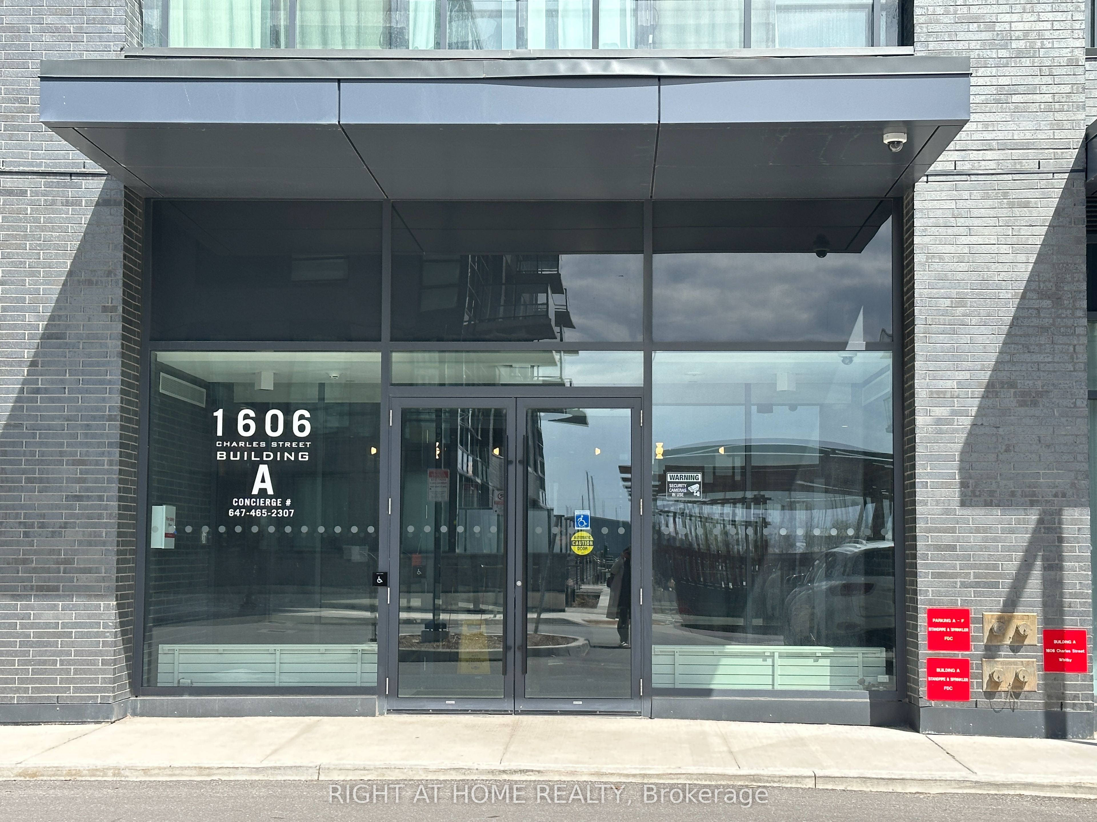 1606 Charles Street 1308, Whitby, ON L1N 0P1 photo 3