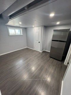 182 Bloor Street W, Oshawa, ON L1J 1P7 photo 3