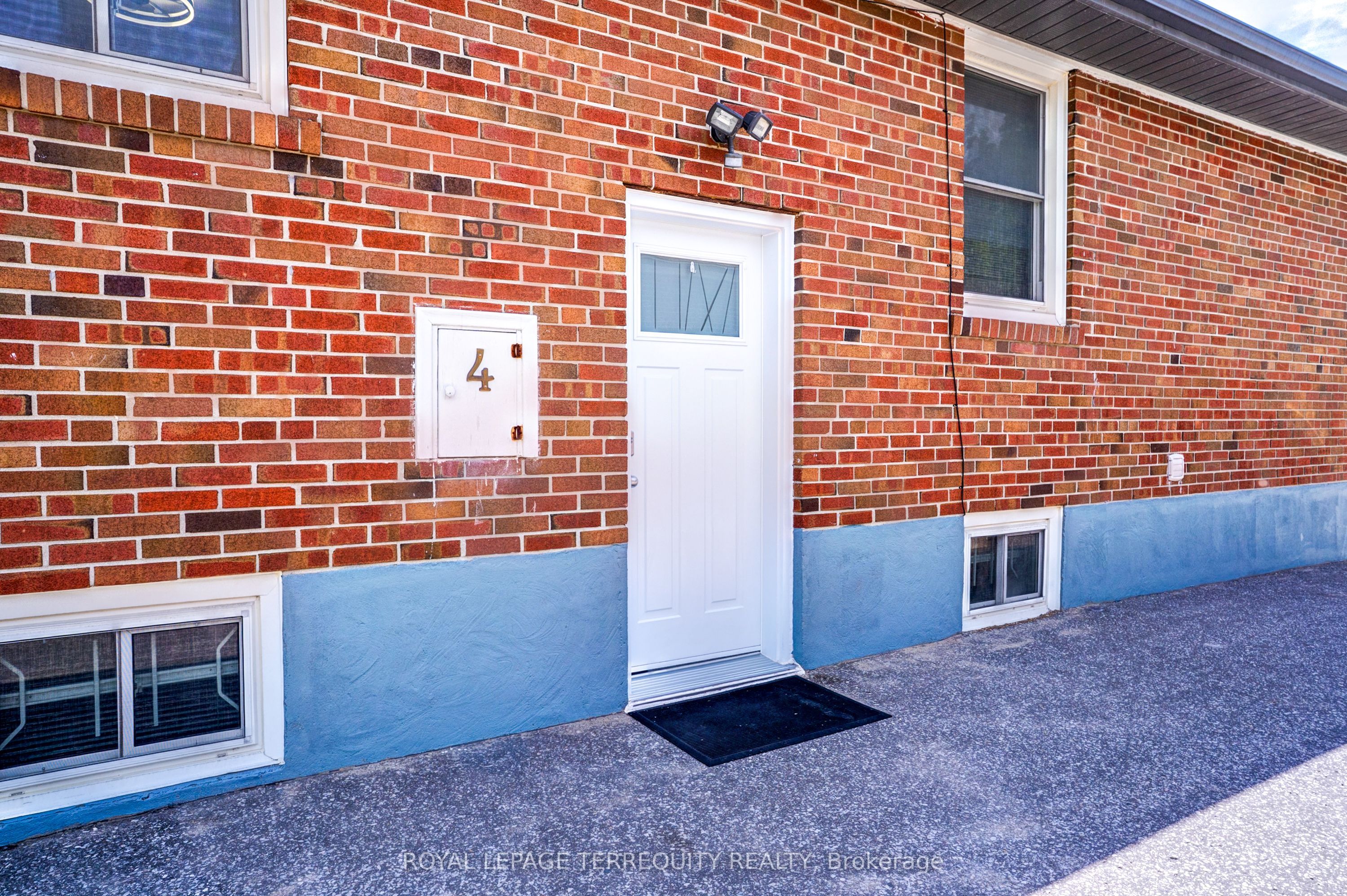 4 Thrush Road, Toronto, ON M1K 3S2 photo 2