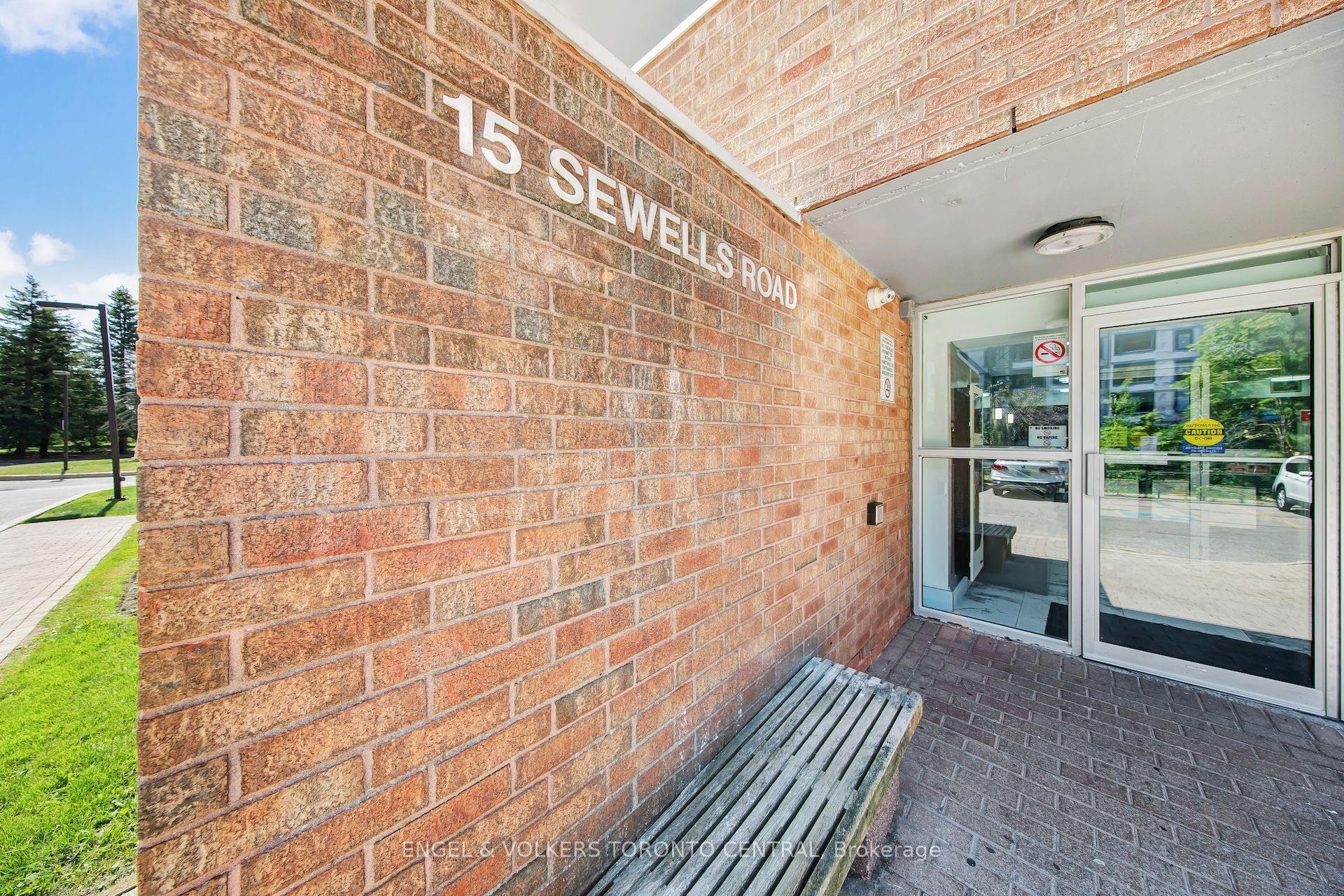 15 Sewells Road 606, Toronto, ON M1B 3V7 photo 4