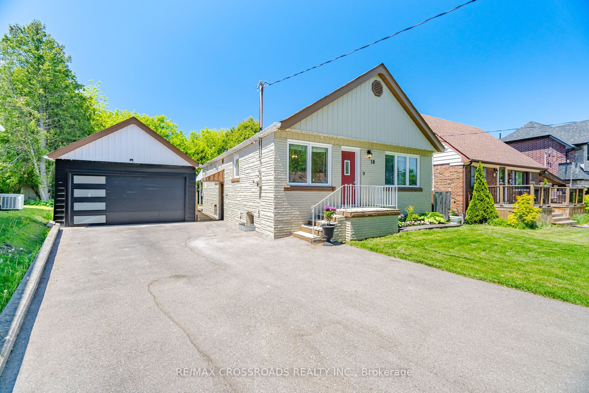 18 Adanac Drive, Toronto, ON M1M 2E4 photo 3