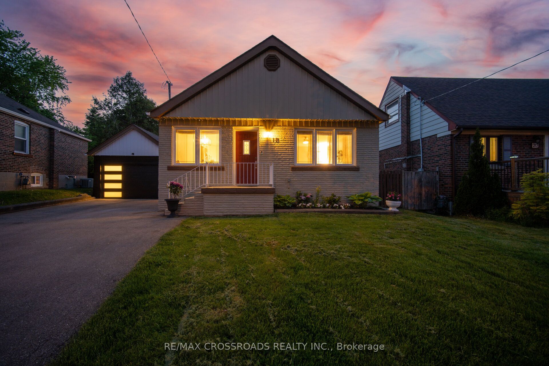 18 Adanac Drive, Toronto, ON M1M 2E4 photo 4