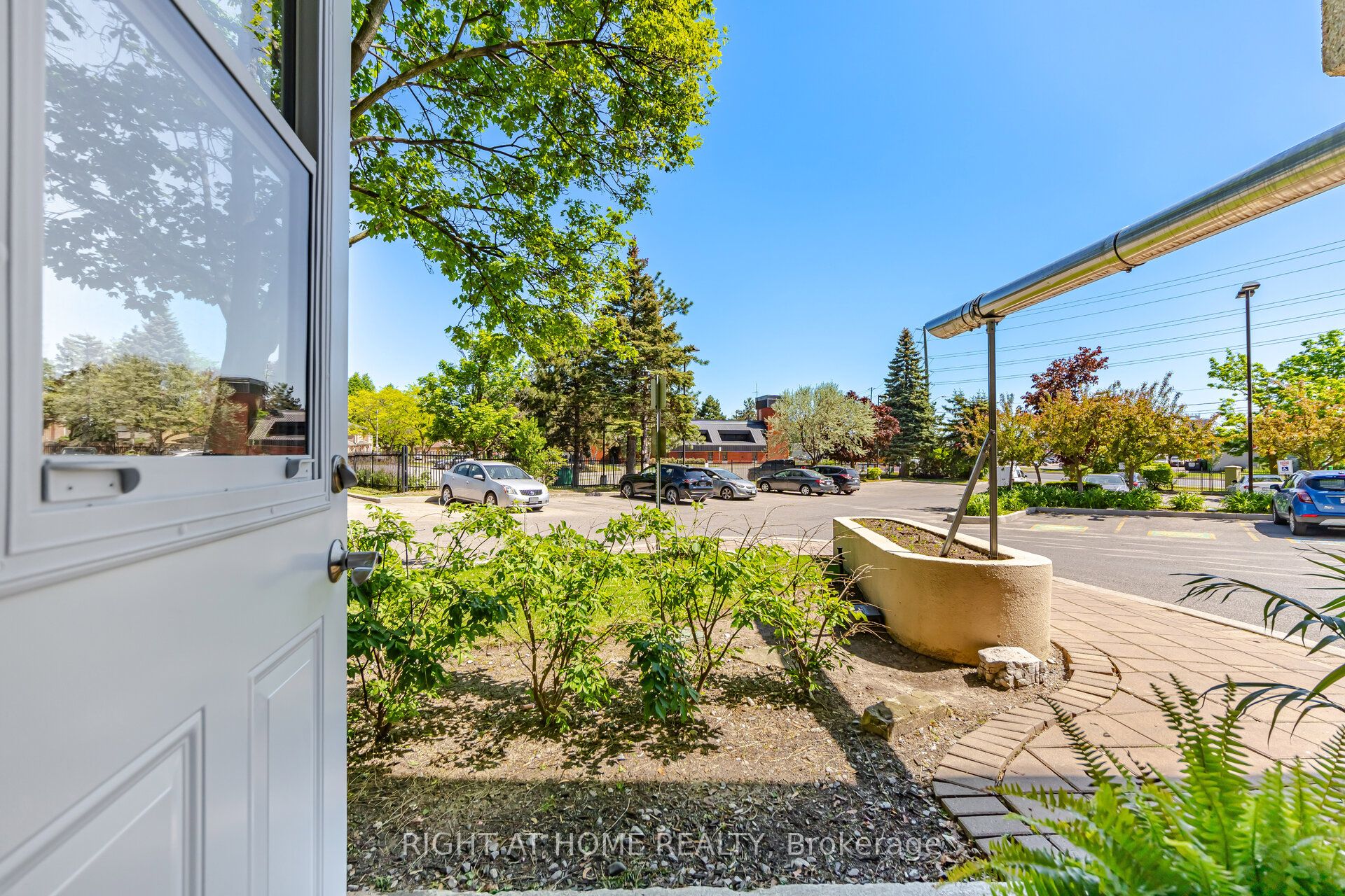 2 Westney Road N 108, Ajax, ON L1H 3H3 photo 5